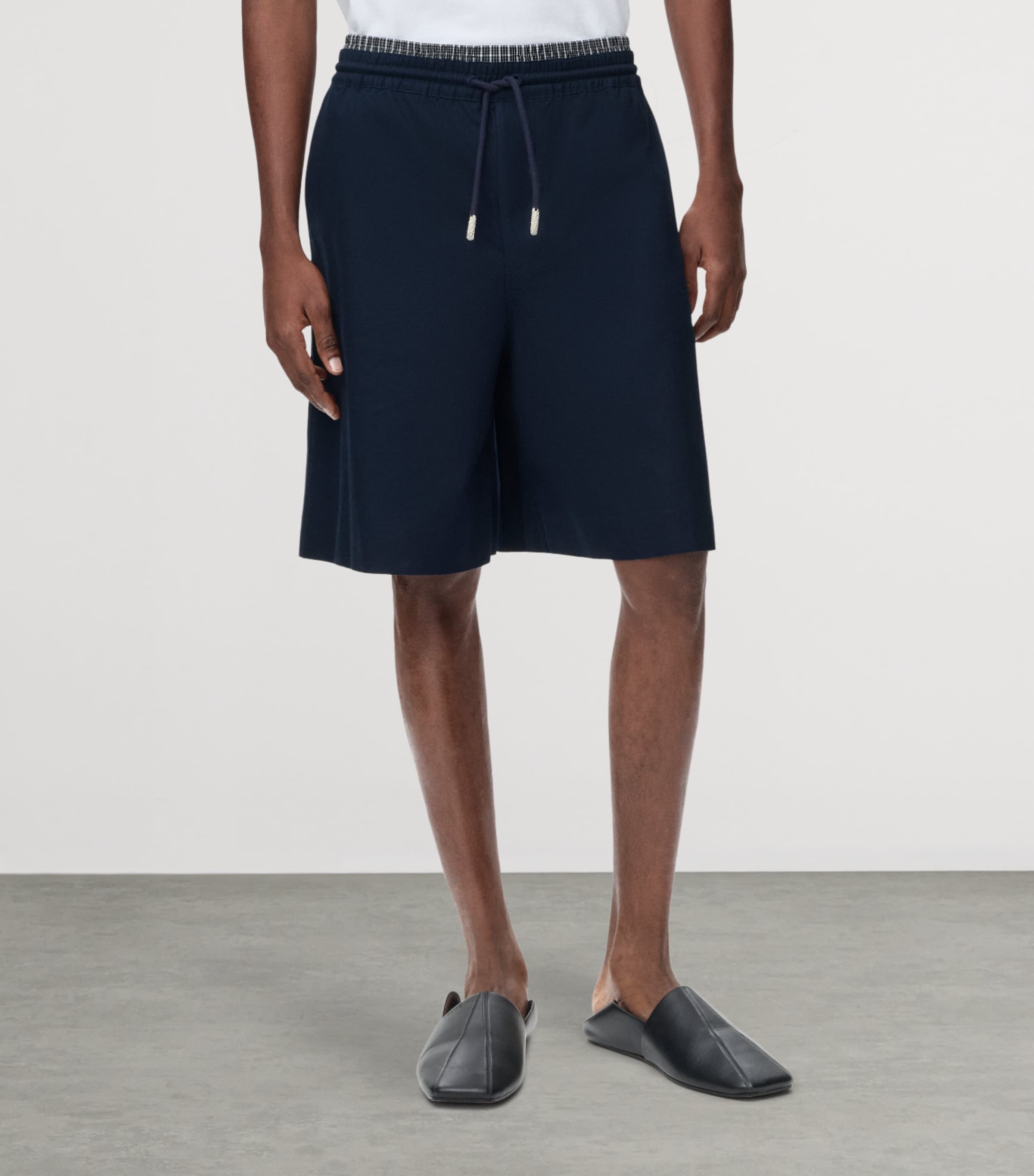 LOEWE Mens Cotton Drawstring Shorts Dark Navy Image 3