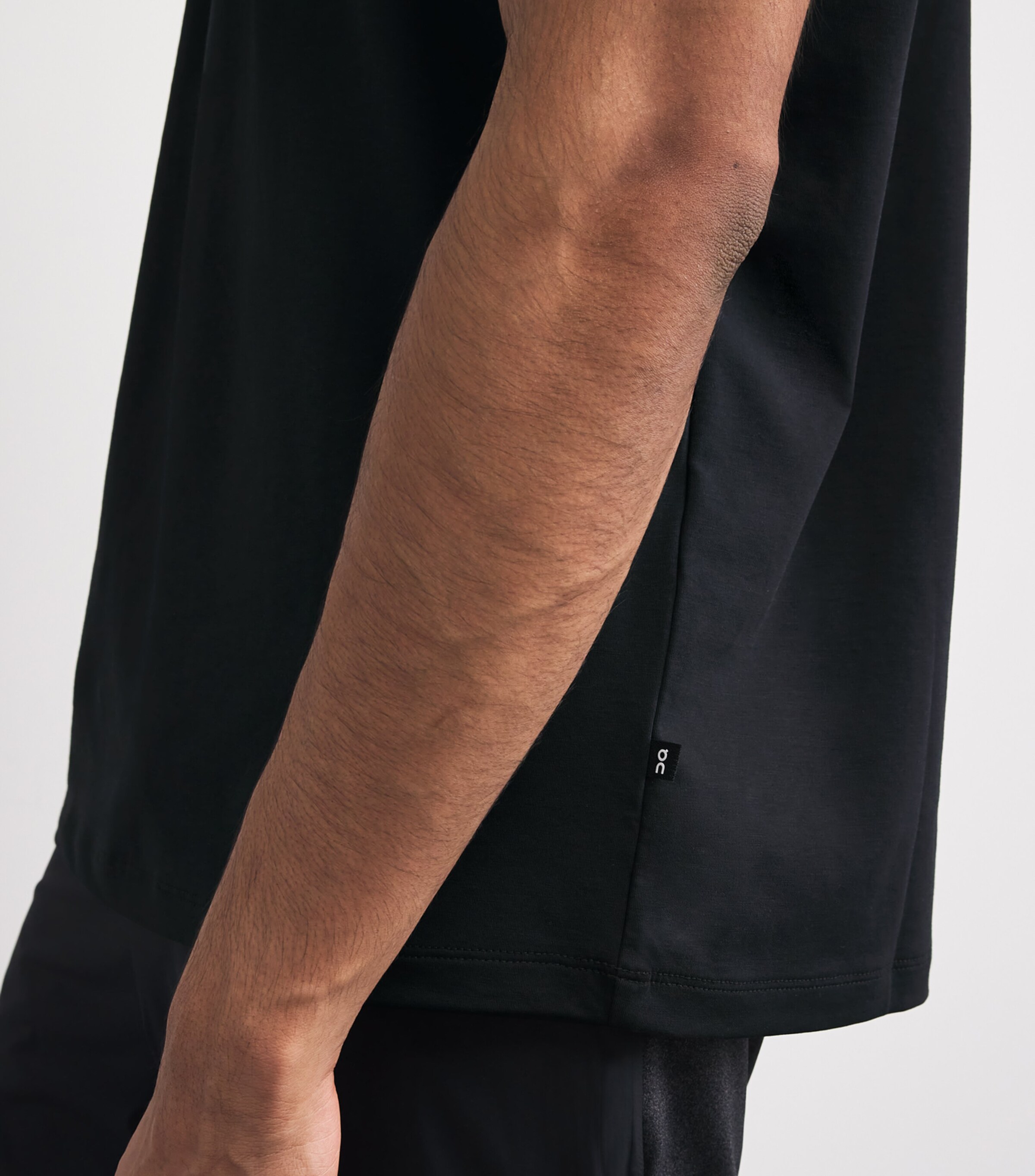 On Mens Cotton-Blend Focus T-Shirt Black Image 6