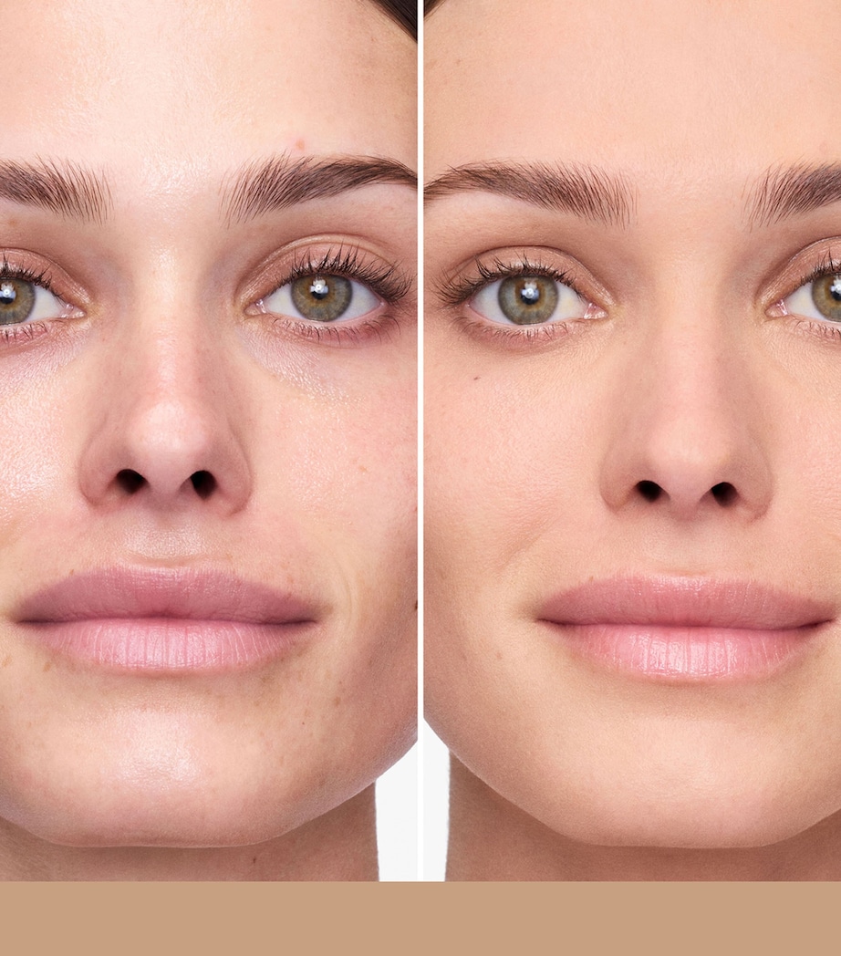 Tinted Moisturiser Blurred Matte SPF 30 3N SAND Image 3