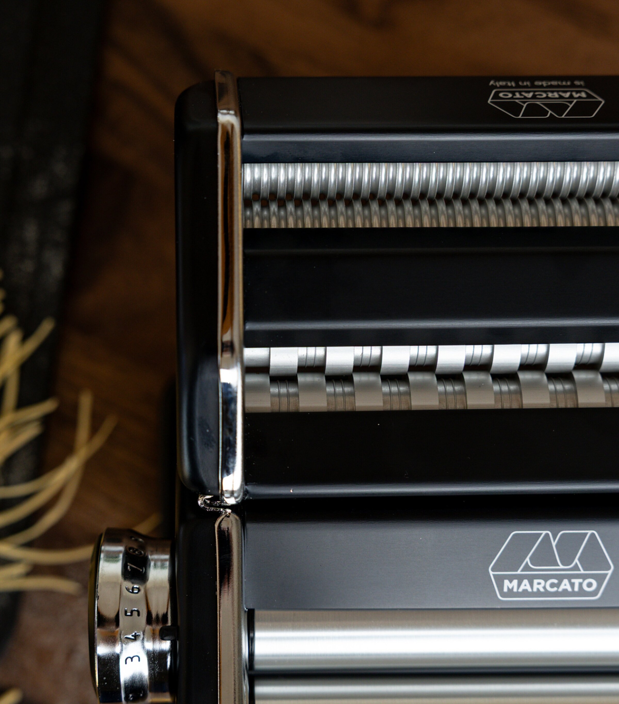 Atlas+ Pasta Machine BLACK Image 4