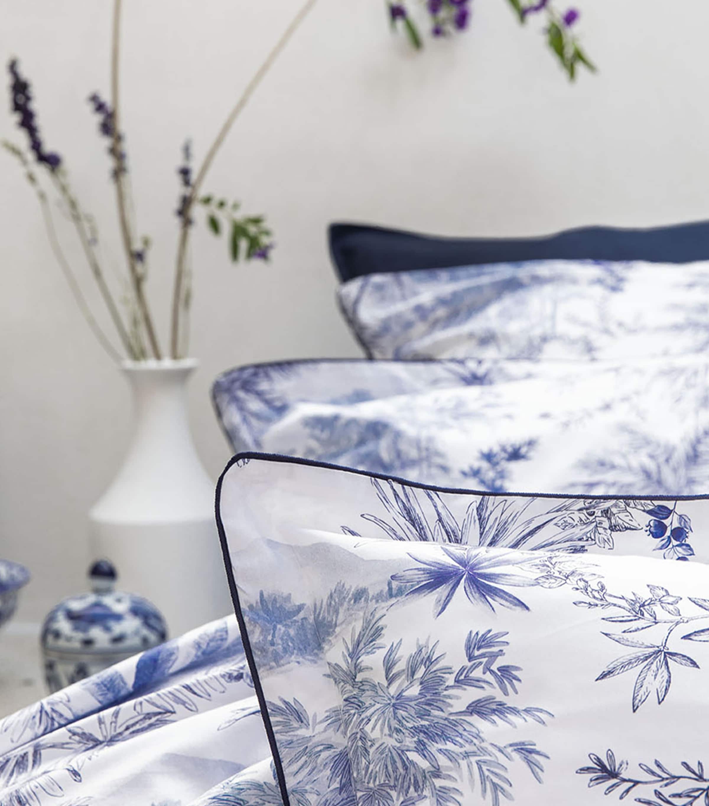 Alexandre Turpault Rivages Square Pillowcase (65cm x 65cm) Porcelaine Image 2