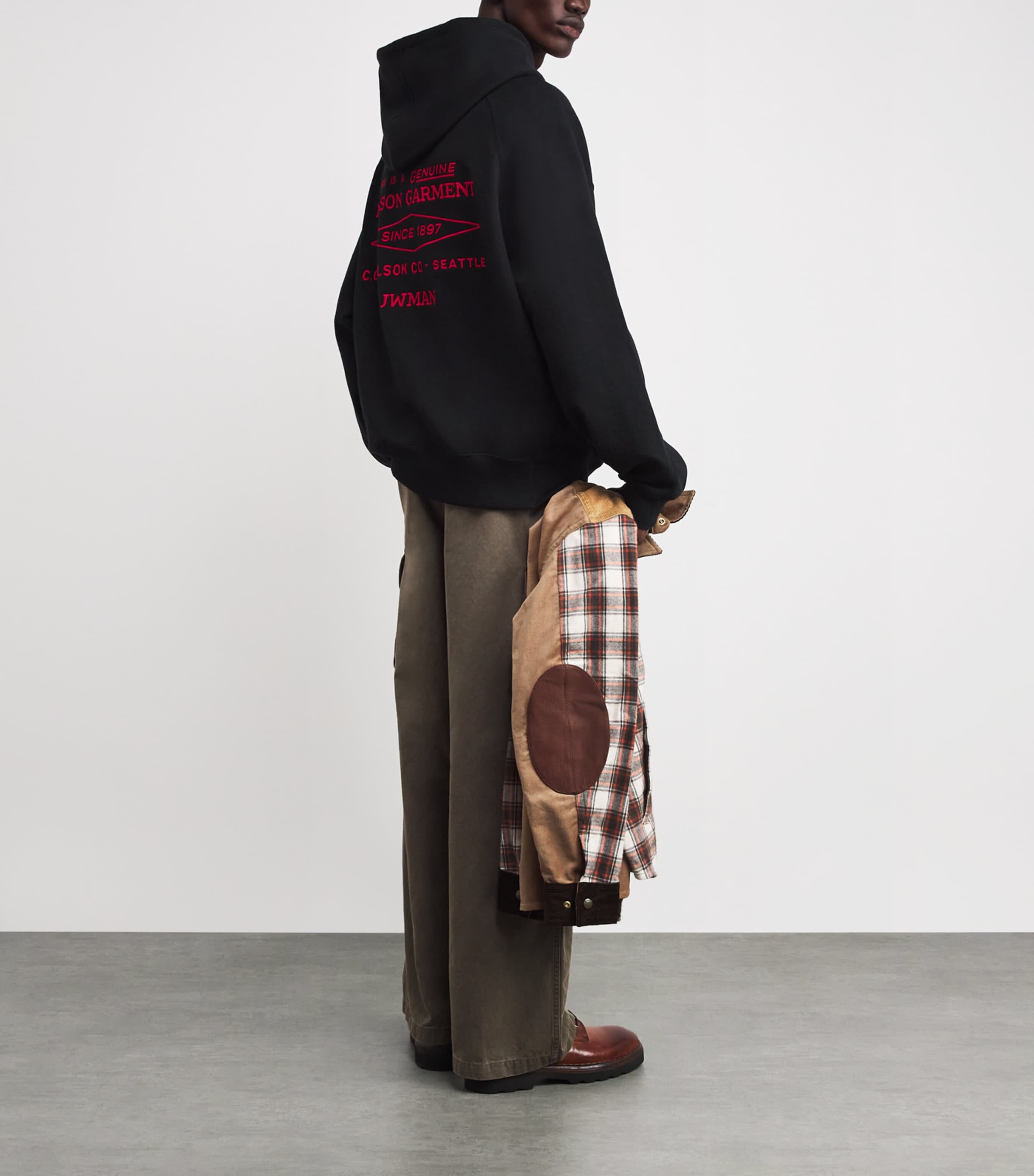 x Filson Oversized Hoodie BLACK X RED Image 2