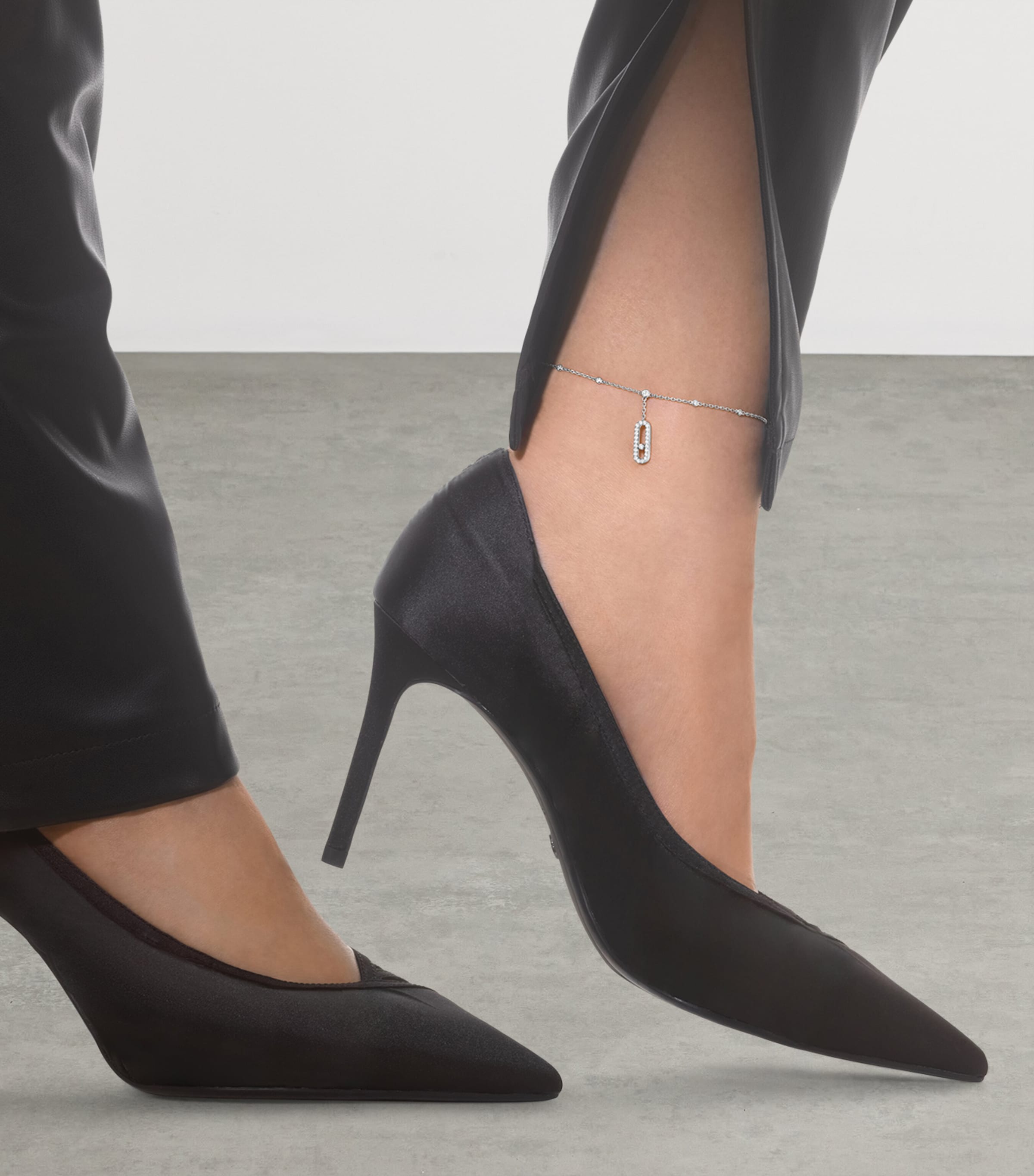 Messika Move Uno White Gold and Pavé White Diamond Anklet White Gold Image 2