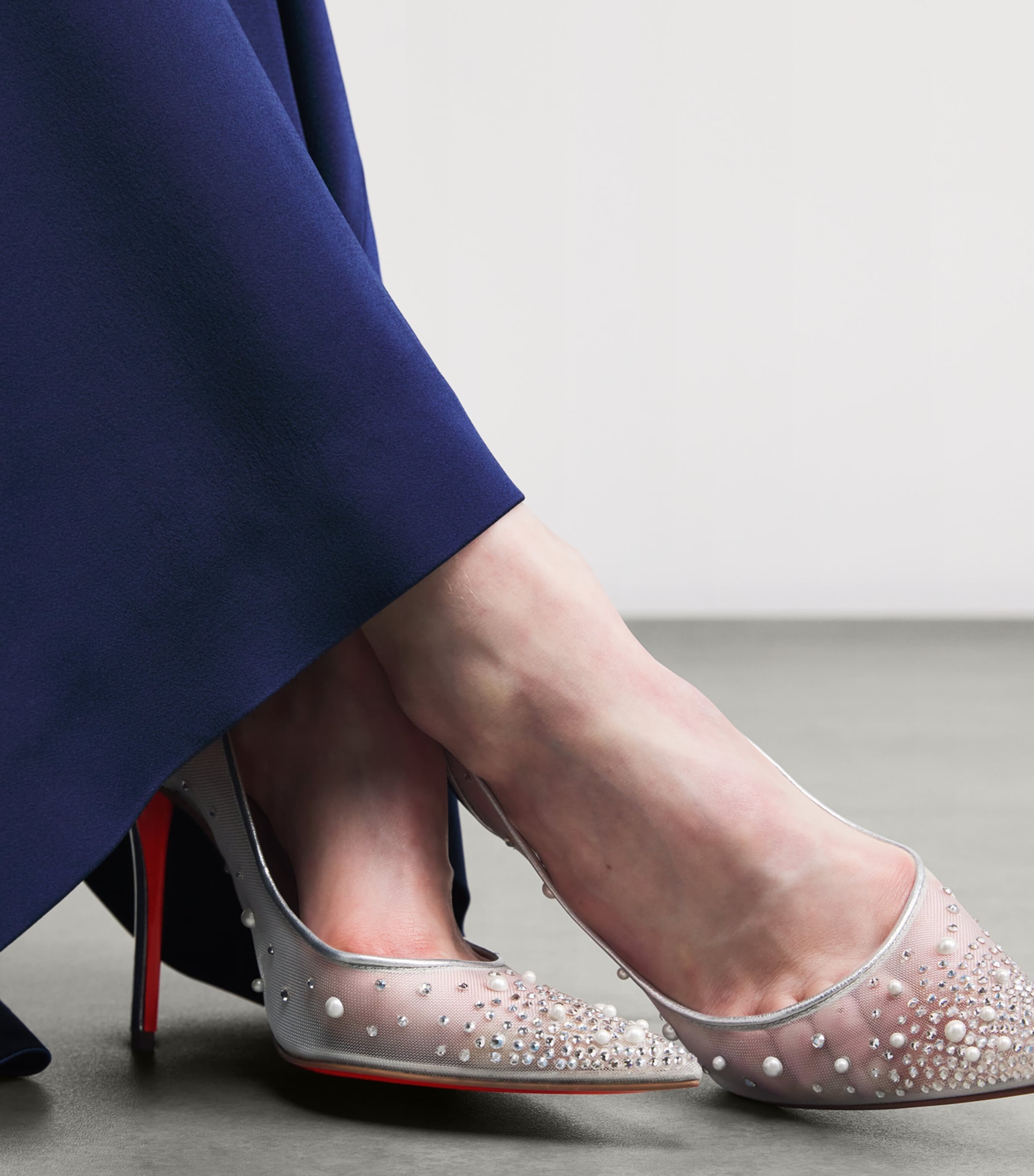 Christian Louboutin Womens Miss Z Degrastrass Perla Leather Pumps 100 Image 6