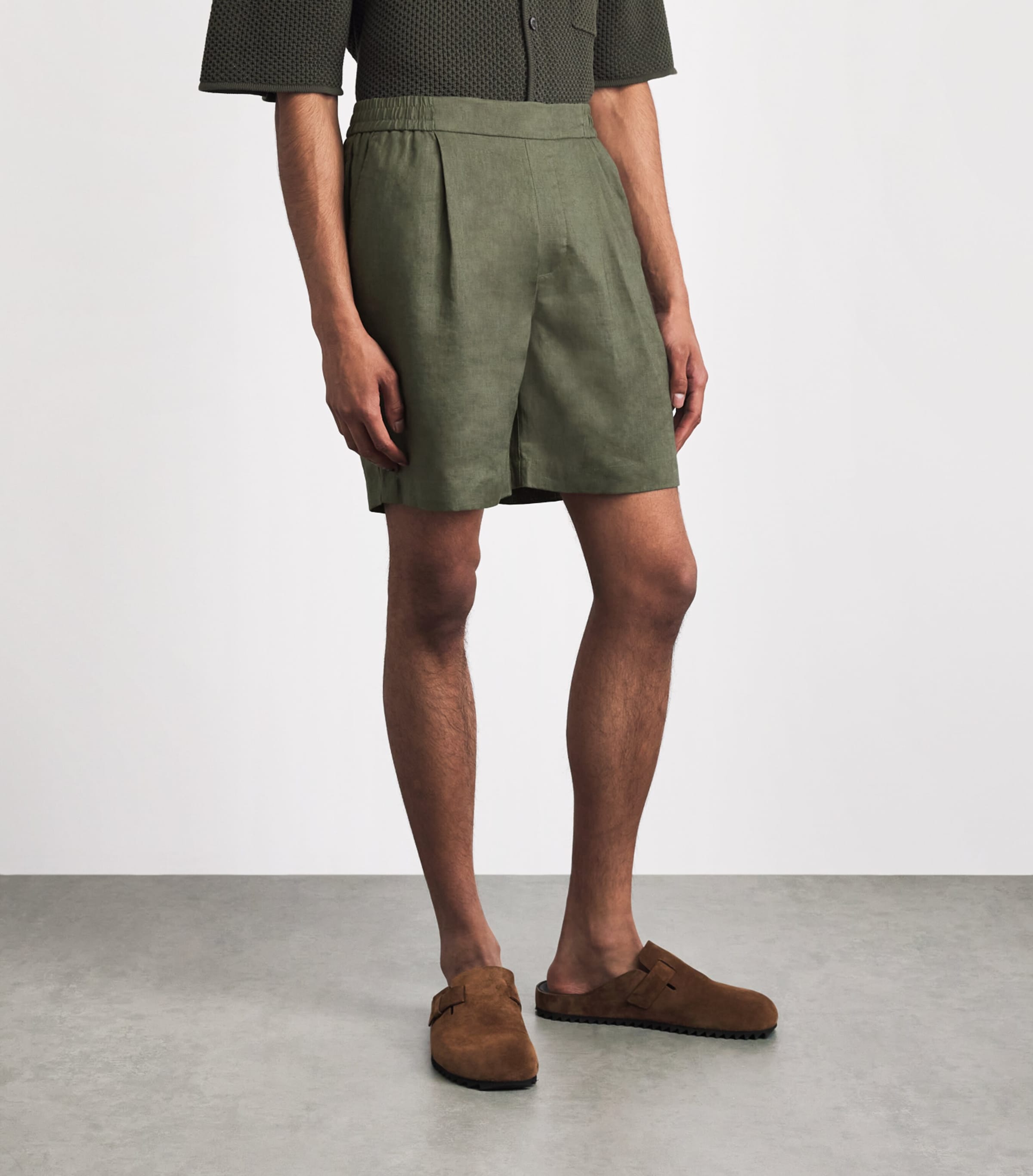 CHÉ Mens Linen Relaxed Shorts Khaki Image 4