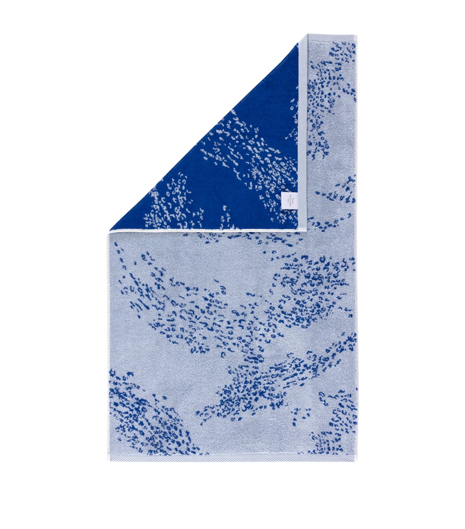 Yves Delorme Ecumes Guest Towel (42cm x 70cm) Blue Image 4