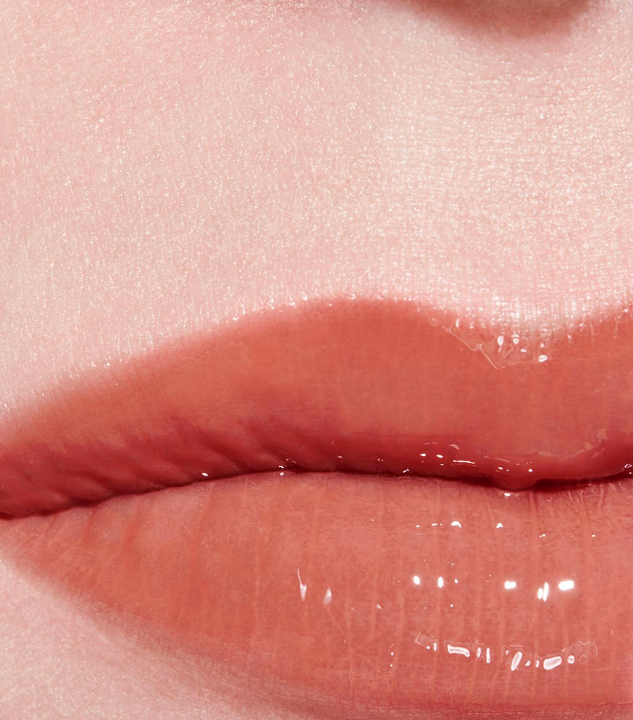CHANEL ROUGE COCO GLOSS Moisturising Gloss Impertinente Image 5