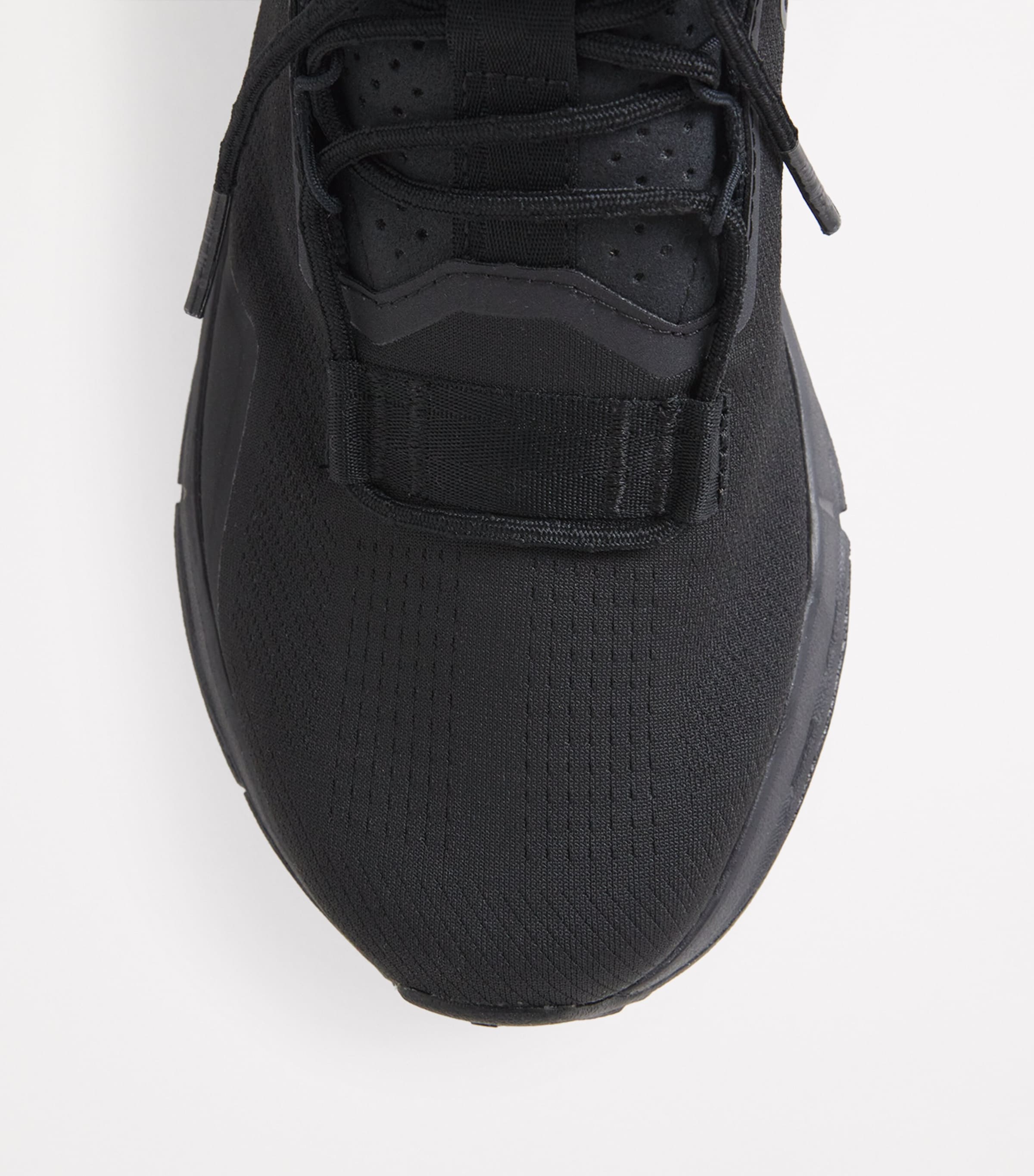 On Cloudnova 2 Trainers All Black Image 5