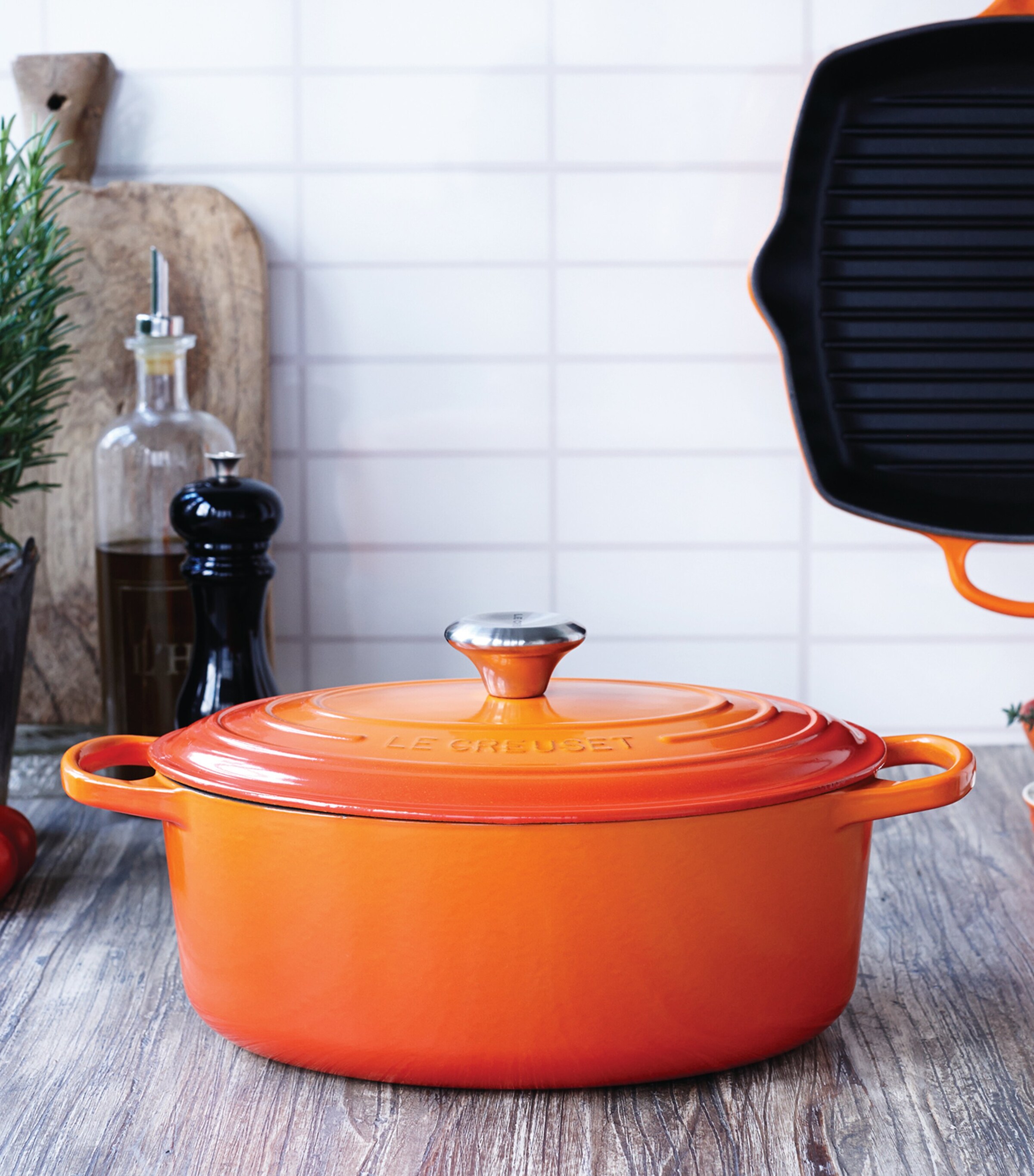 Le Creuset Cast Iron Oval Casserole Dish (29cm) Volcanic Image 4