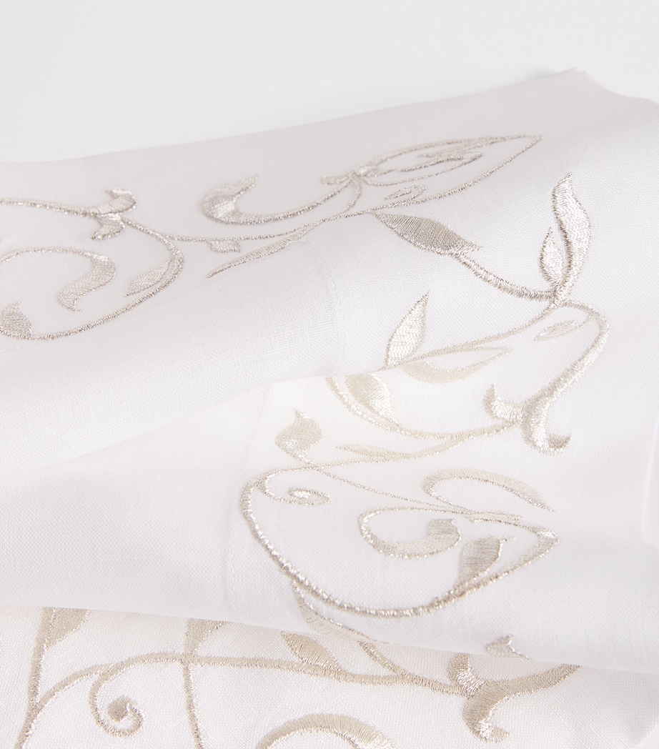 Linen Embroidered Scroll Placemat (35cm x 50cm) WHITE/SILVER Image 4