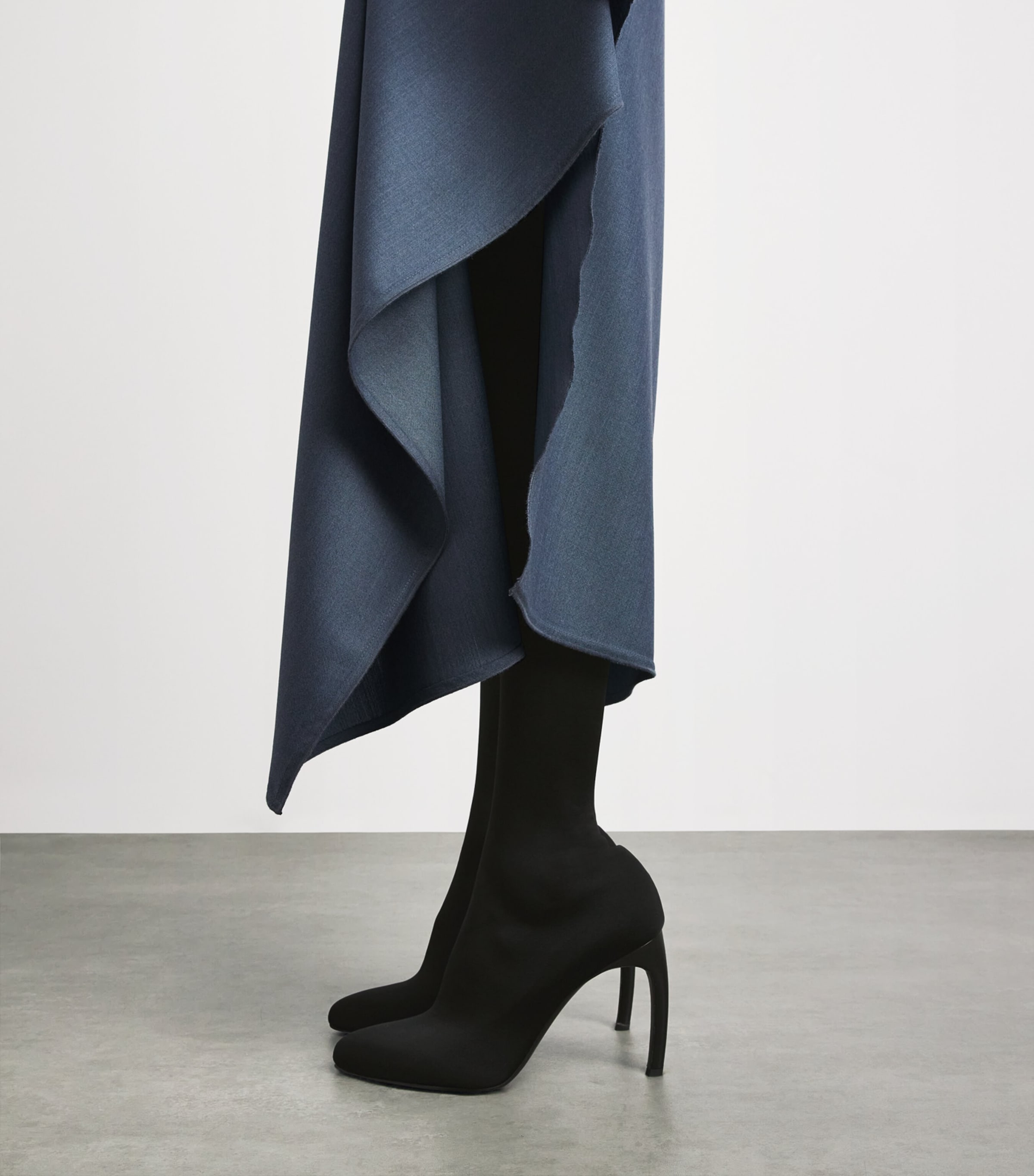 Victoria Beckham Harlow Stretch Boots 100 Black Image 4