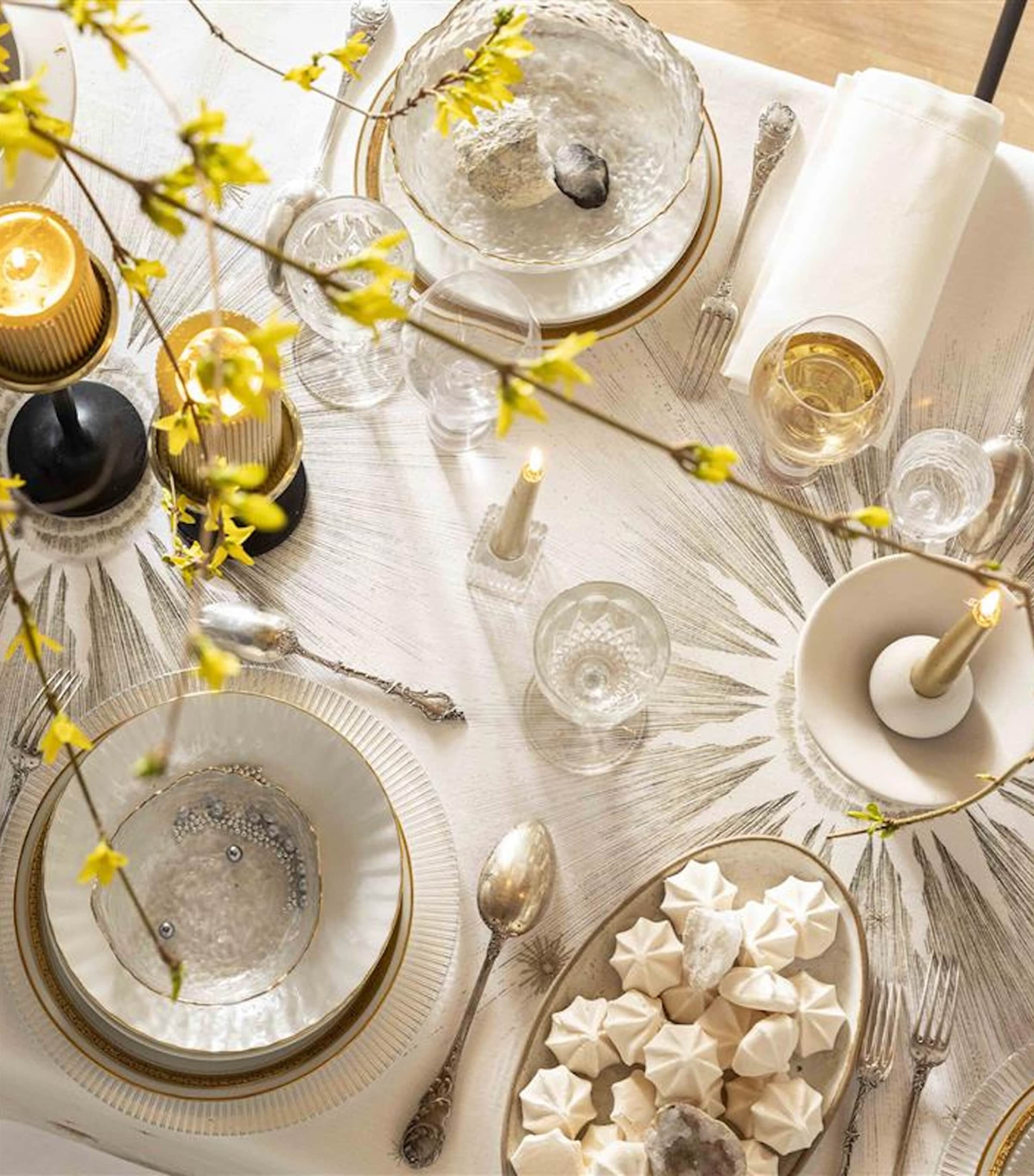 Linen Poussiere D'étoile Tablecloth  (170cm x 250cm) WHITE GOLD Image 3