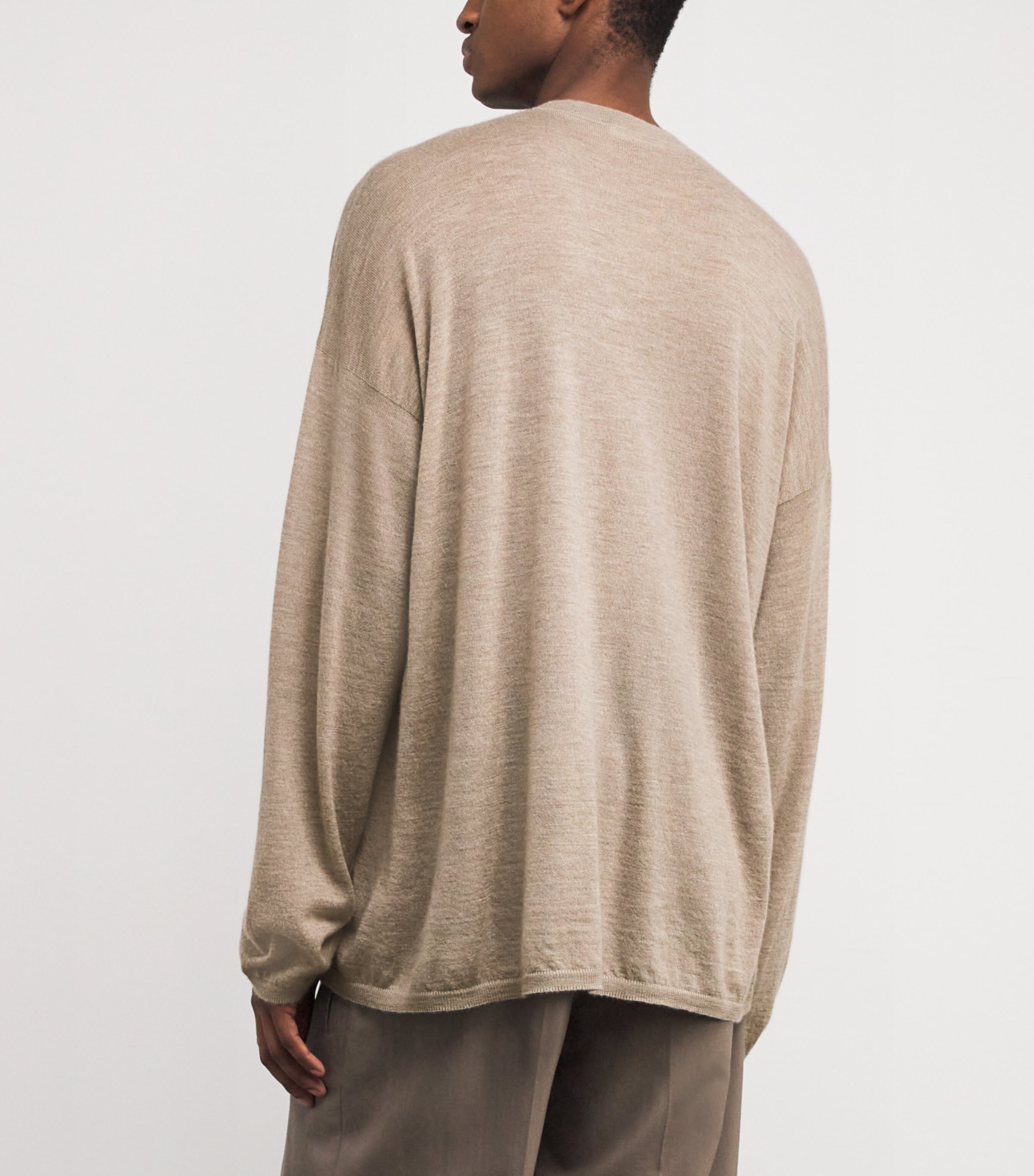 The Row Beige Akito Cashmere Long-Sleeve T-Shirt | Harrods UK The Row Beige Akito Cashmere Long-Sleeve T-Shirt | Harrods UK