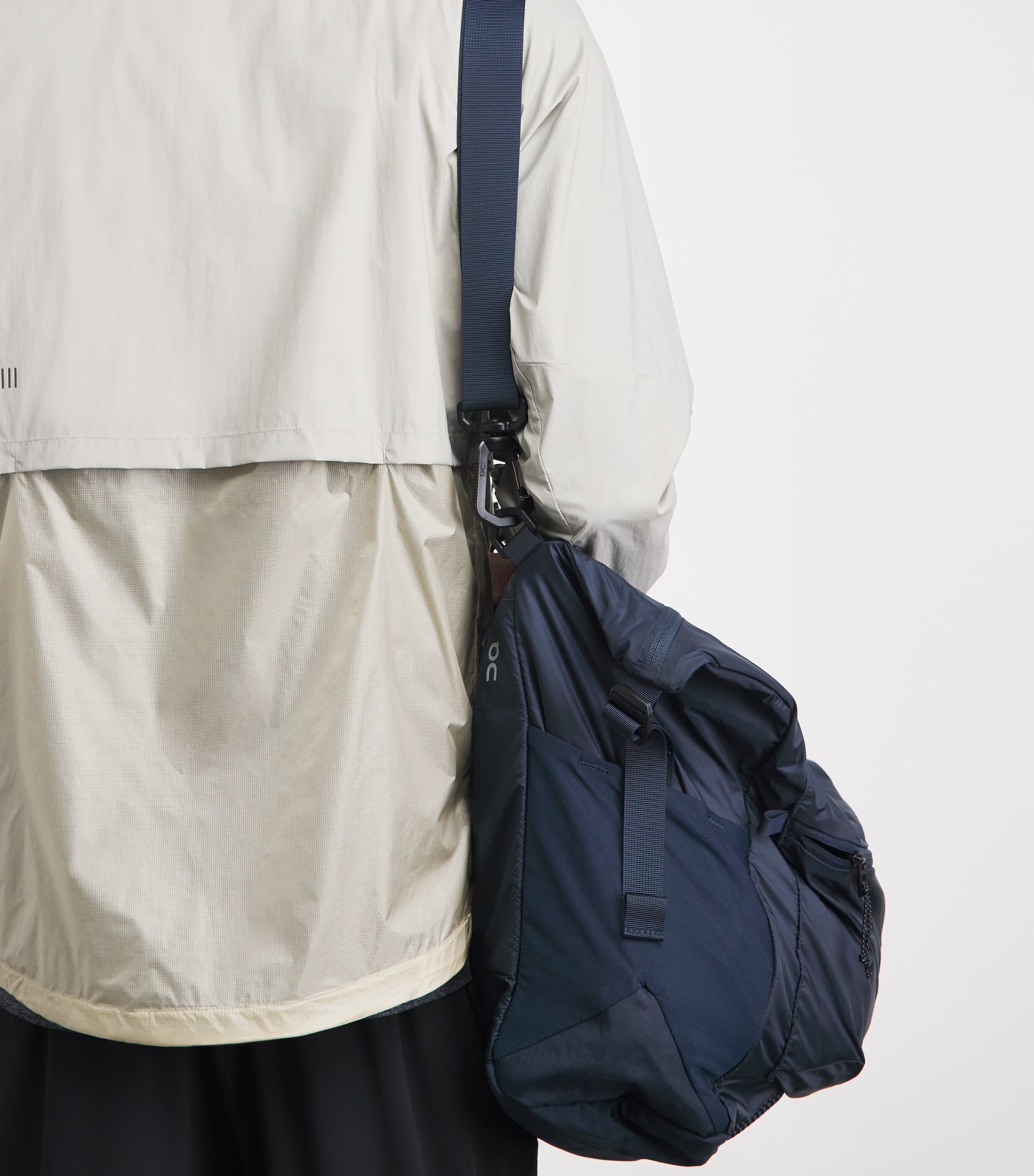 On Track Pack 35L Lite Bag Navy Image 4