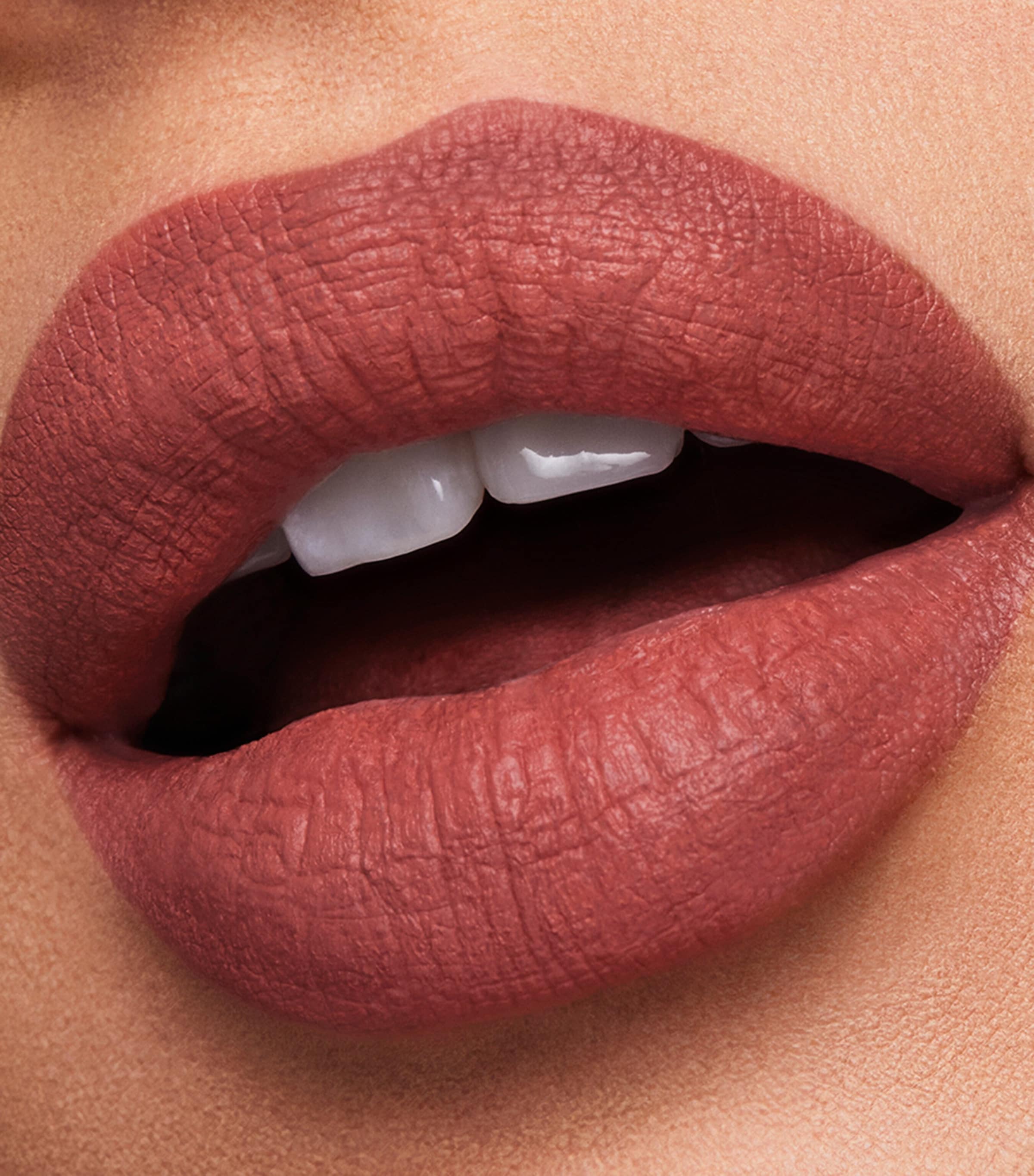 Pure Colour Matte Lipstick LOVE BITE Image 3