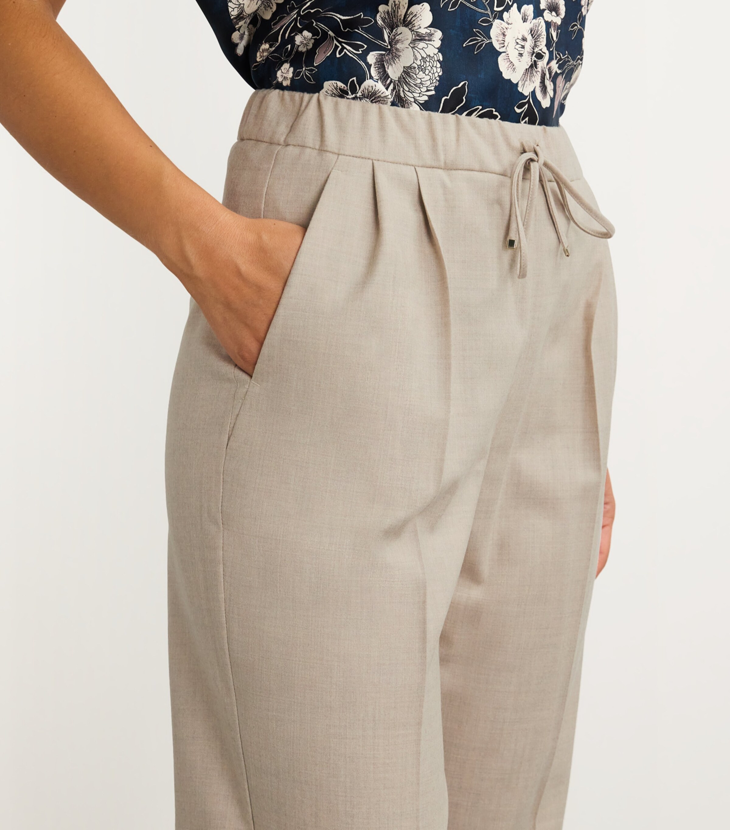 Stretch-Cashmere Drawstring Trousers SAND Image 6