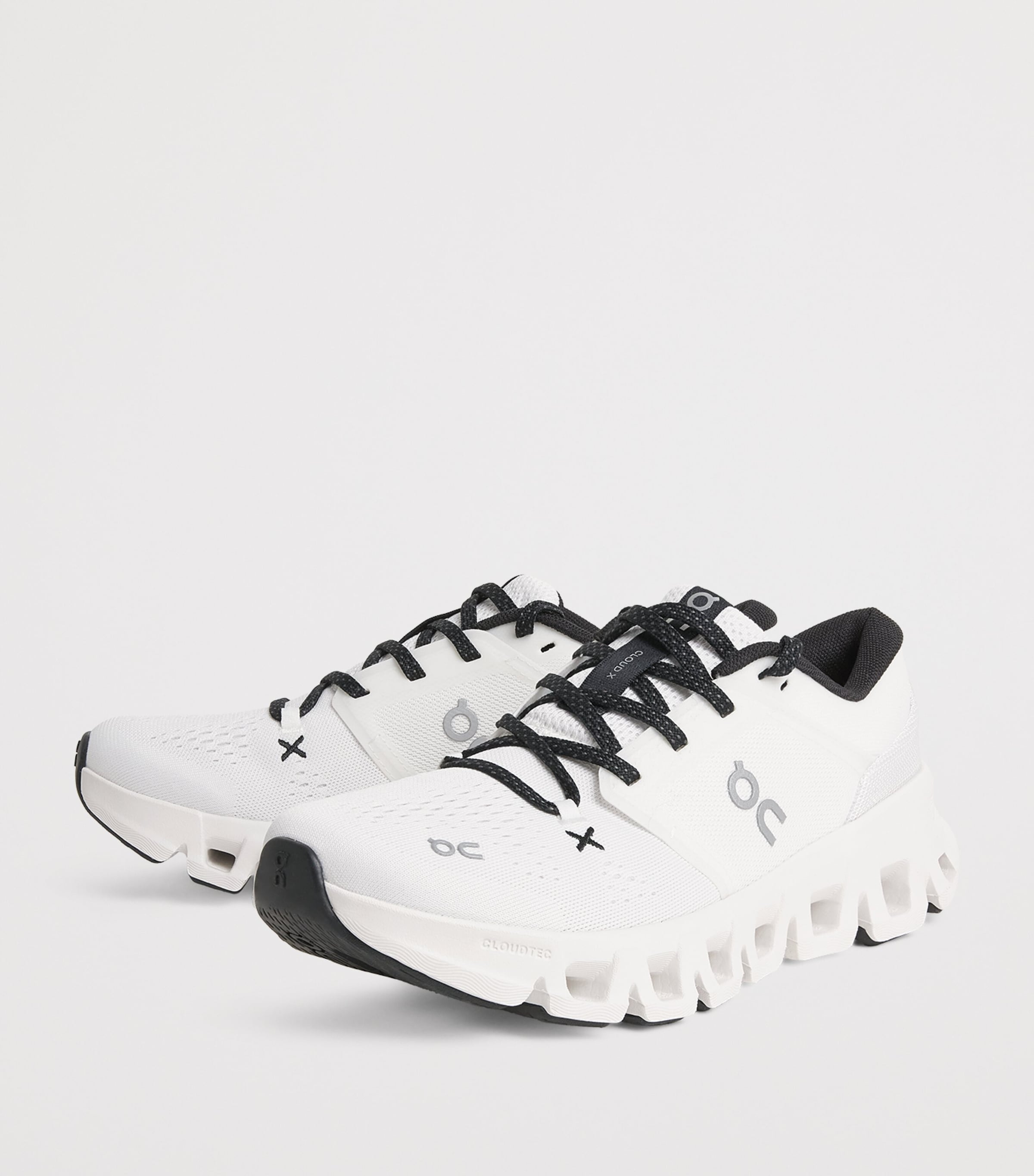 On Womens Cloud X 5 Trainers White/ Black Image 2