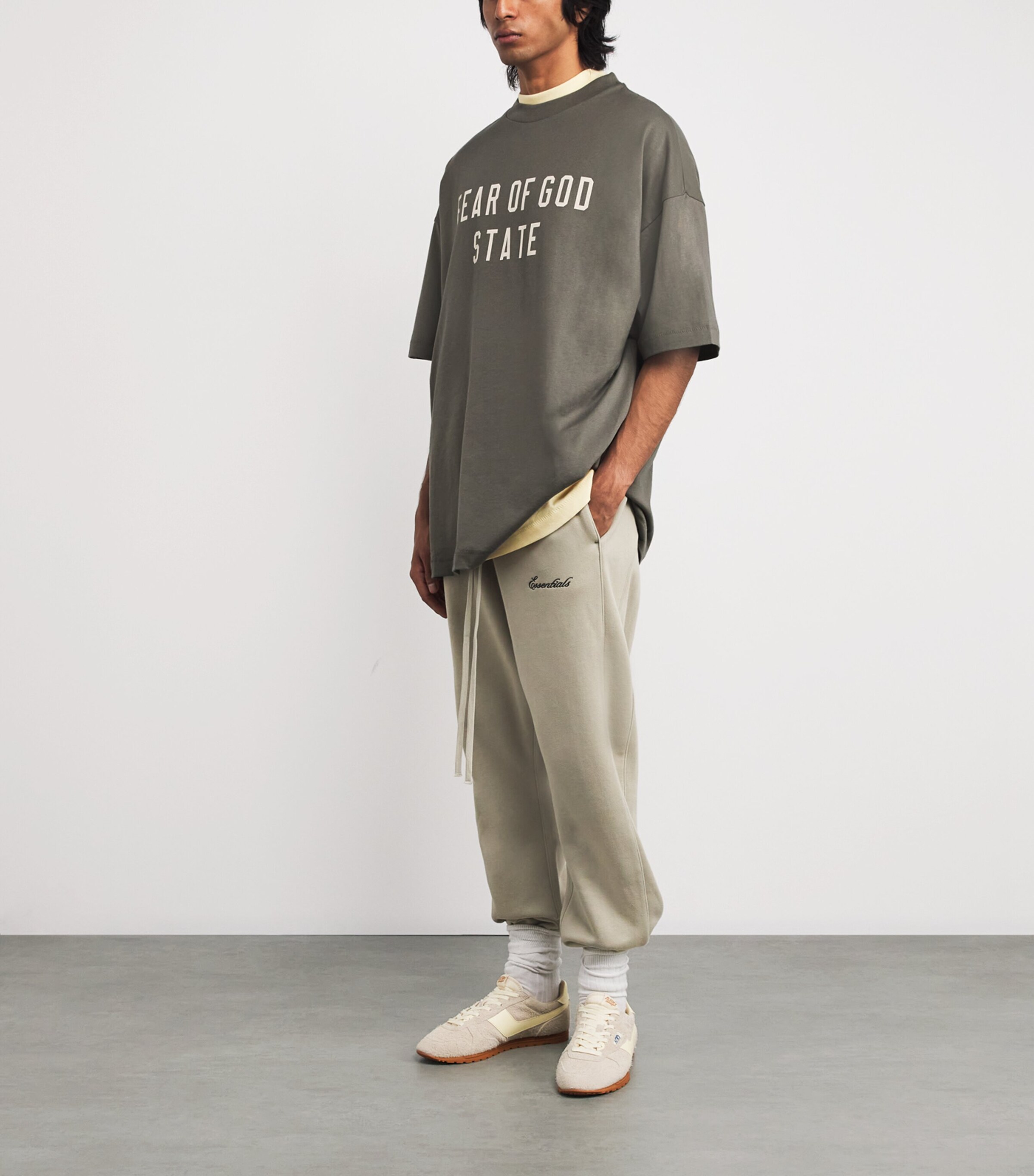 FEAR OF GOD ESSENTIALS Mens Cotton Logo Oversized T-Shirt Moss Image 2