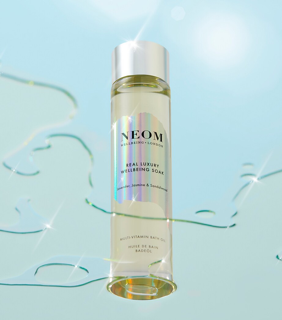 NEOM Real Luxury Wellbeing Soak Bath Oil (100ml) Image 4