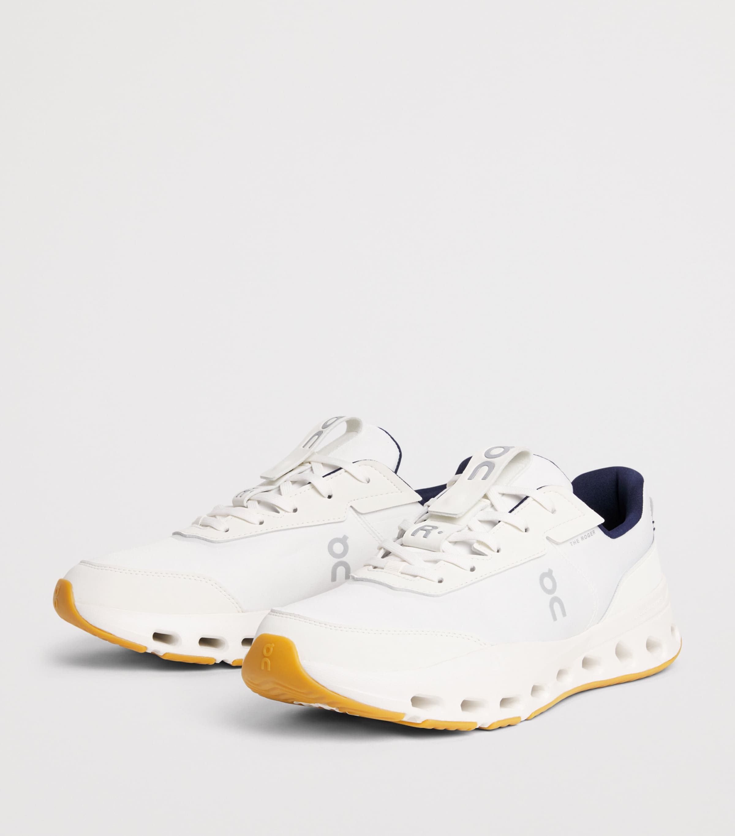 On Mens The Roger Wildcard Sneakers White | Midnight Image 3