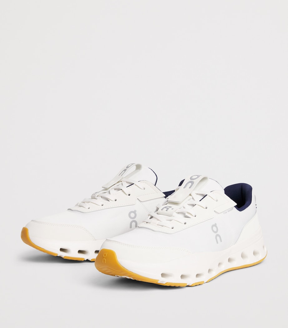 On Mens The Roger Wildcard Sneakers White | Midnight Image 3