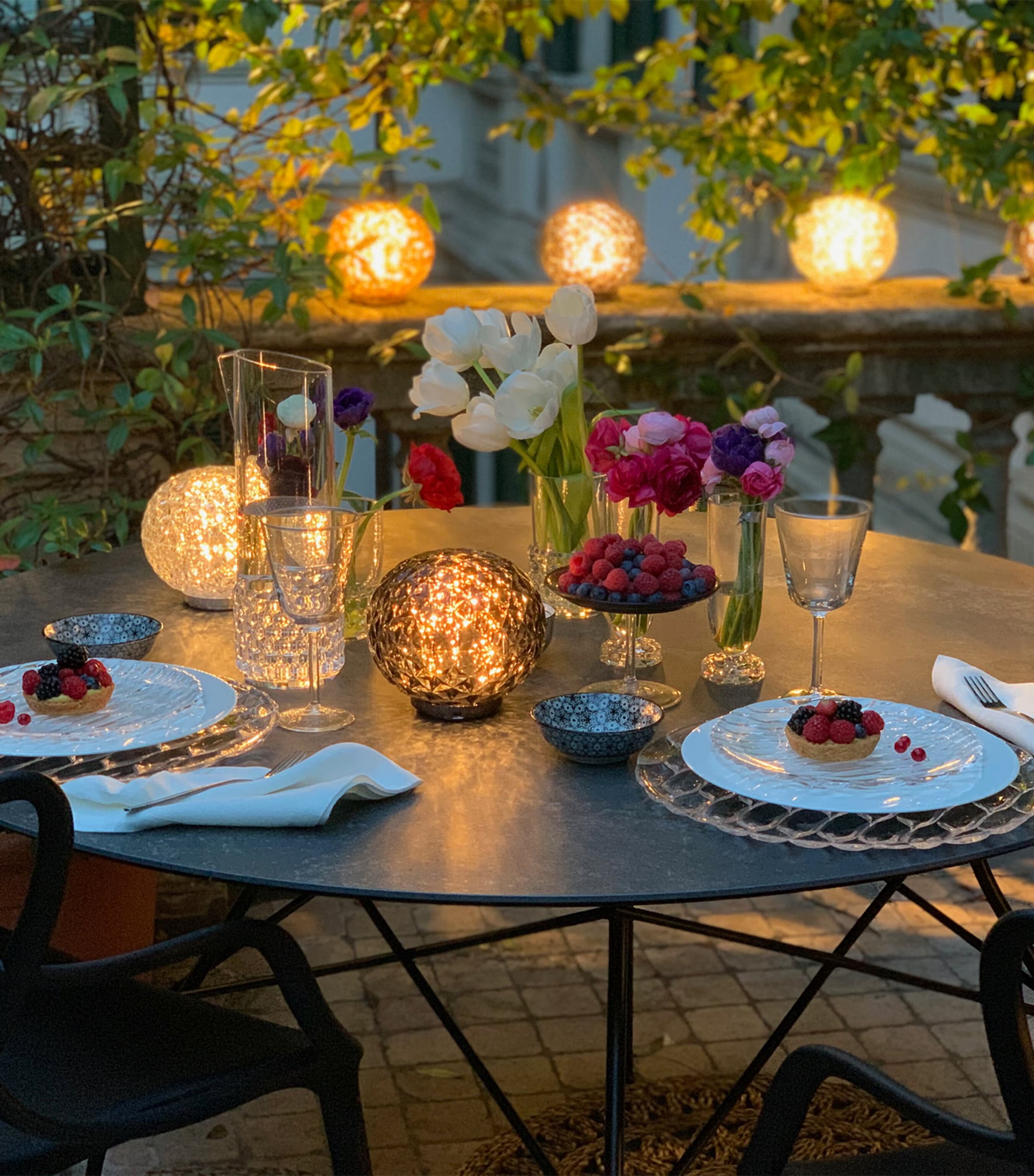 Mini Planet Table Lamp NO COLOUR Image 4