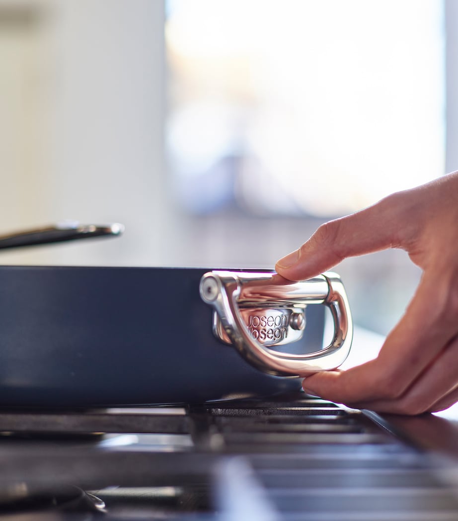 Set of 2 Space Non-Stick Folding Handle Frying Pans MIDNIGHT BLUE Image 3
