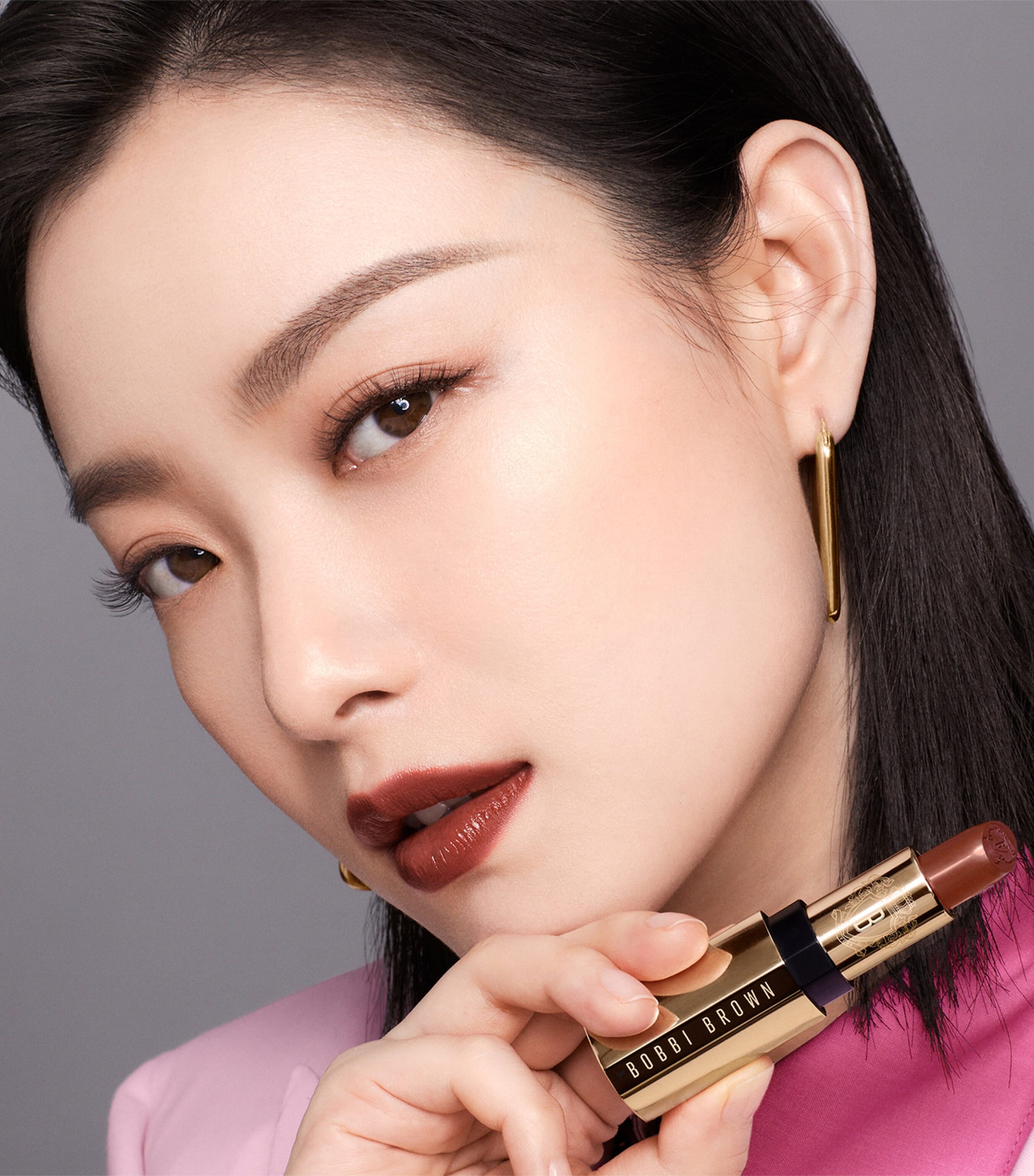 Luxe Lipstick PARISIAN RED Image 5