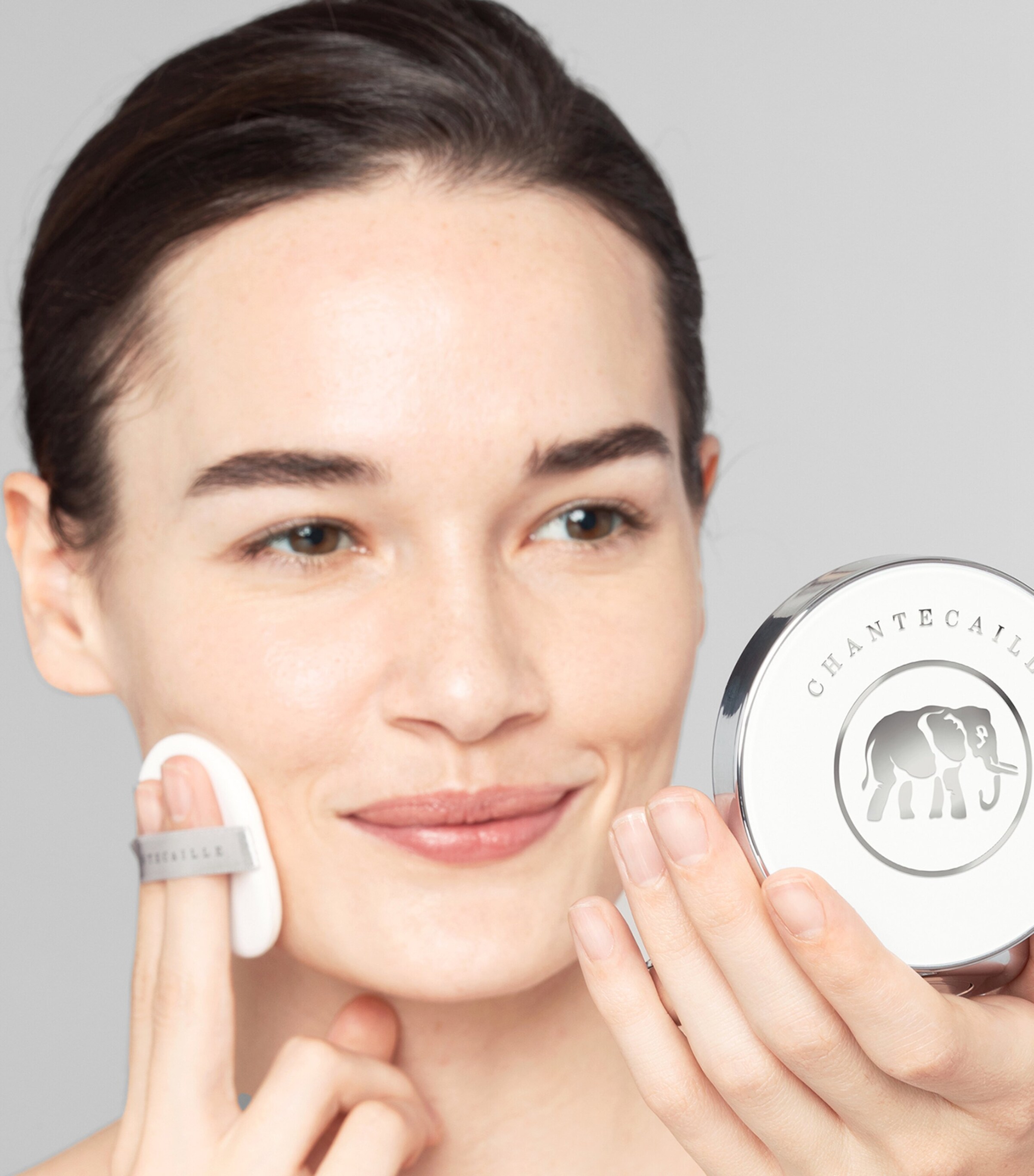 Future Skin Cushion Skincare Foundation ALABASTER Image 3