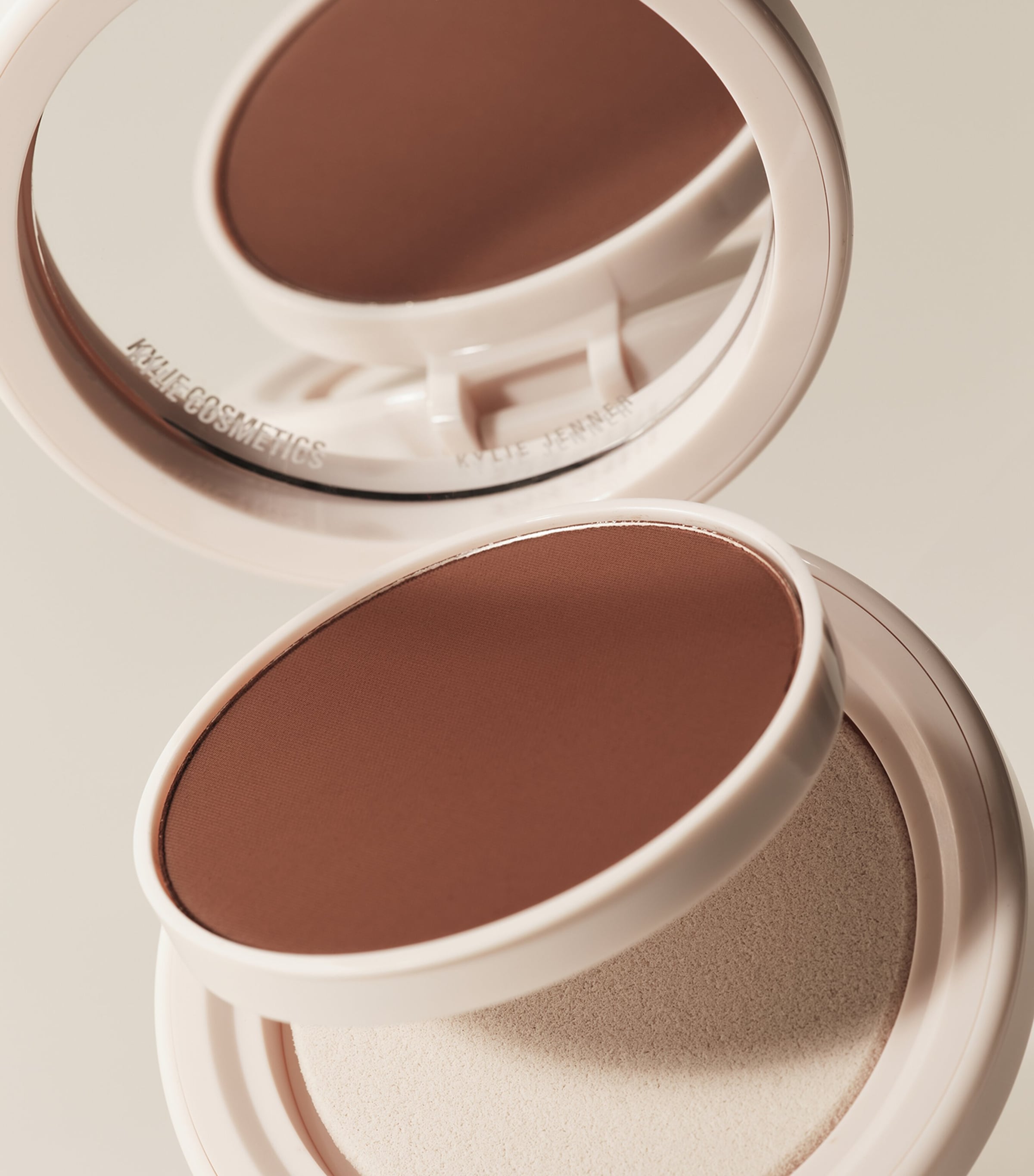 Natural Blur Powder Foundation 8C 8C Image 3