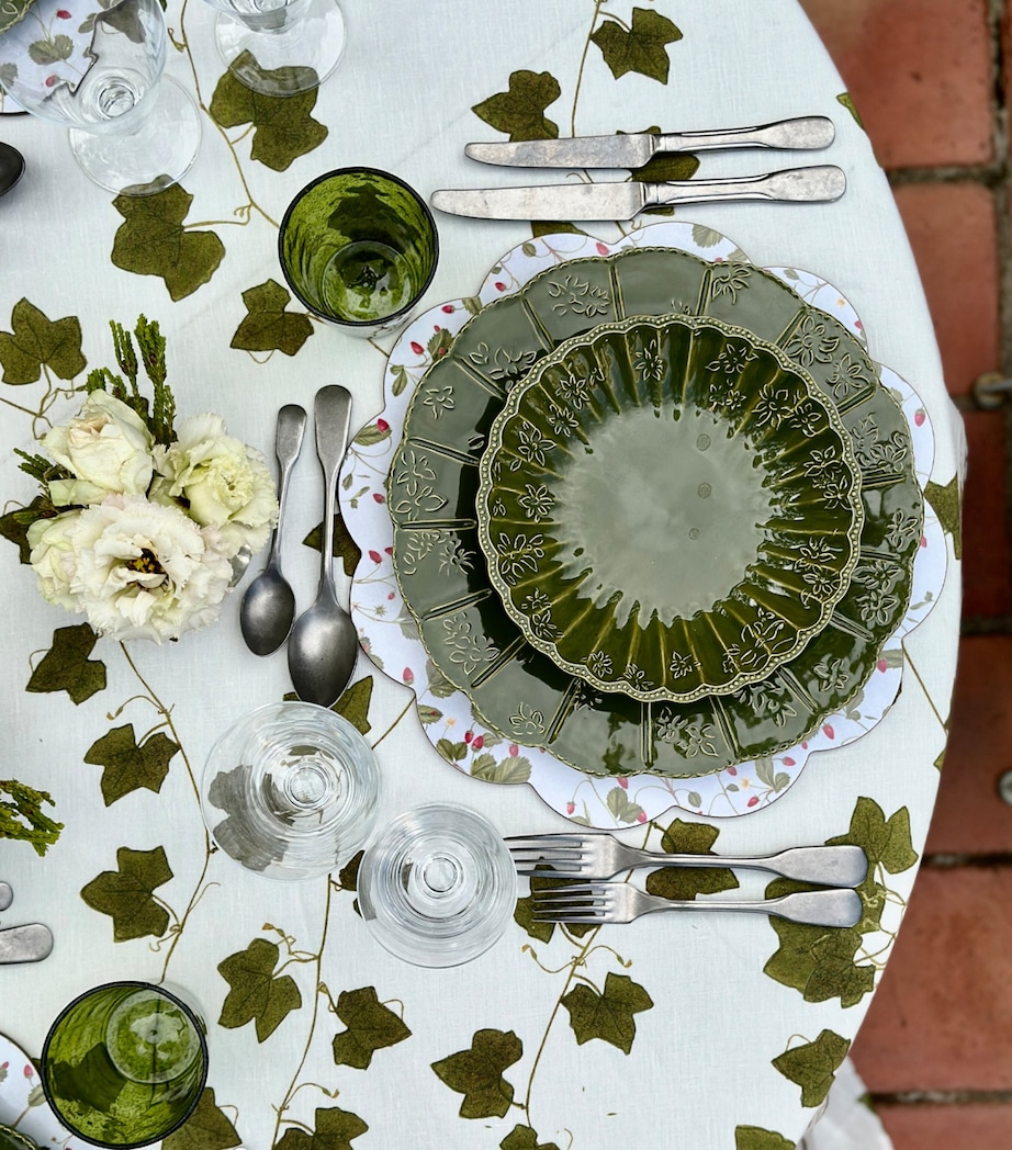 Linen Ivy Round Tablecloth GREEN Image 7