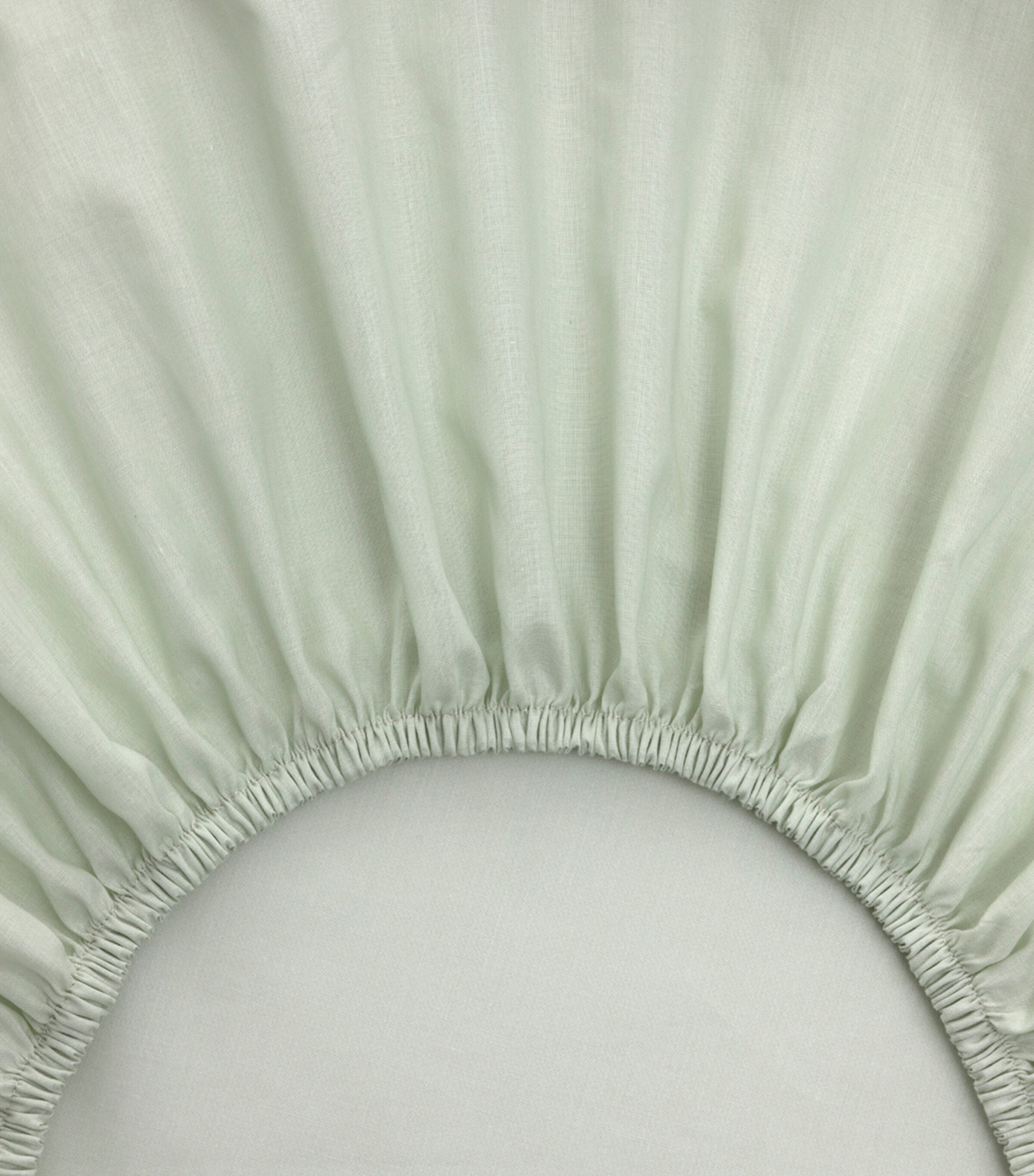 Yves Delorme Batiste Amande Double Fitted Sheet (140cm x 200cm) Amande Image 3
