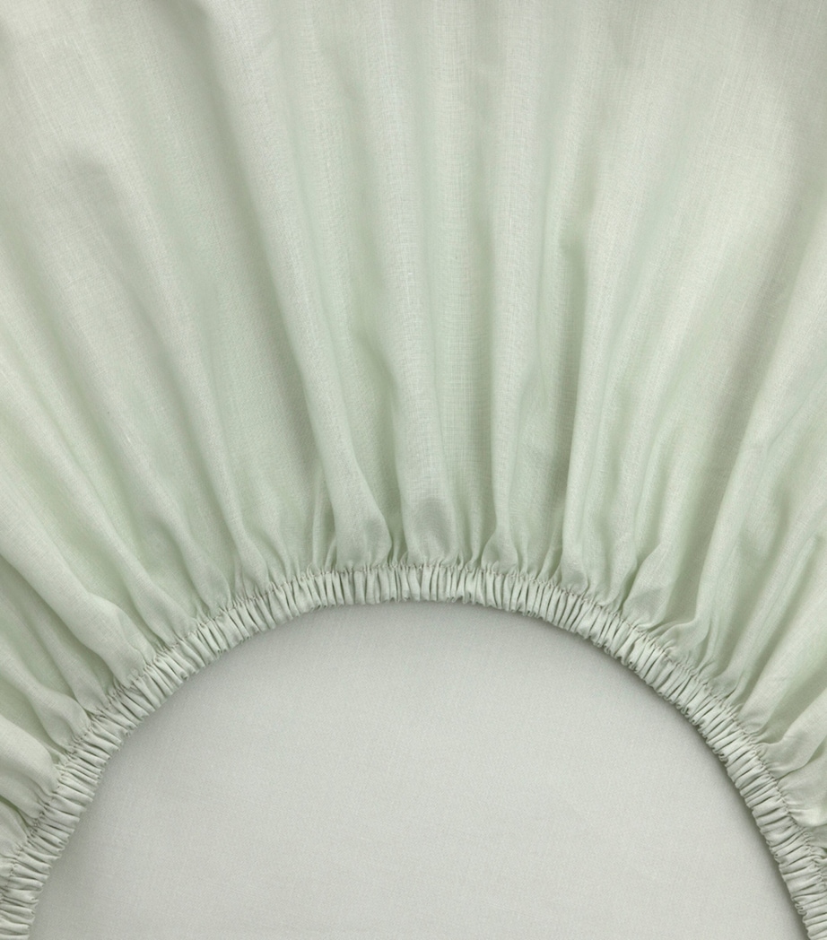 Yves Delorme Batiste Amande Double Fitted Sheet (140cm x 200cm) Amande Image 3