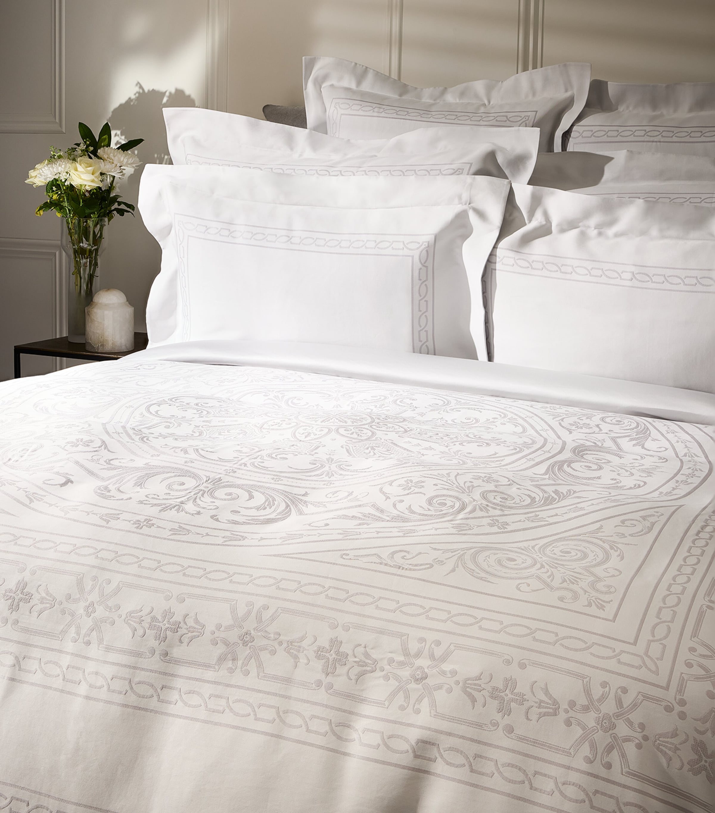 Versailles Standard Pillowcase (50cm x 75cm) PERLE Image 2