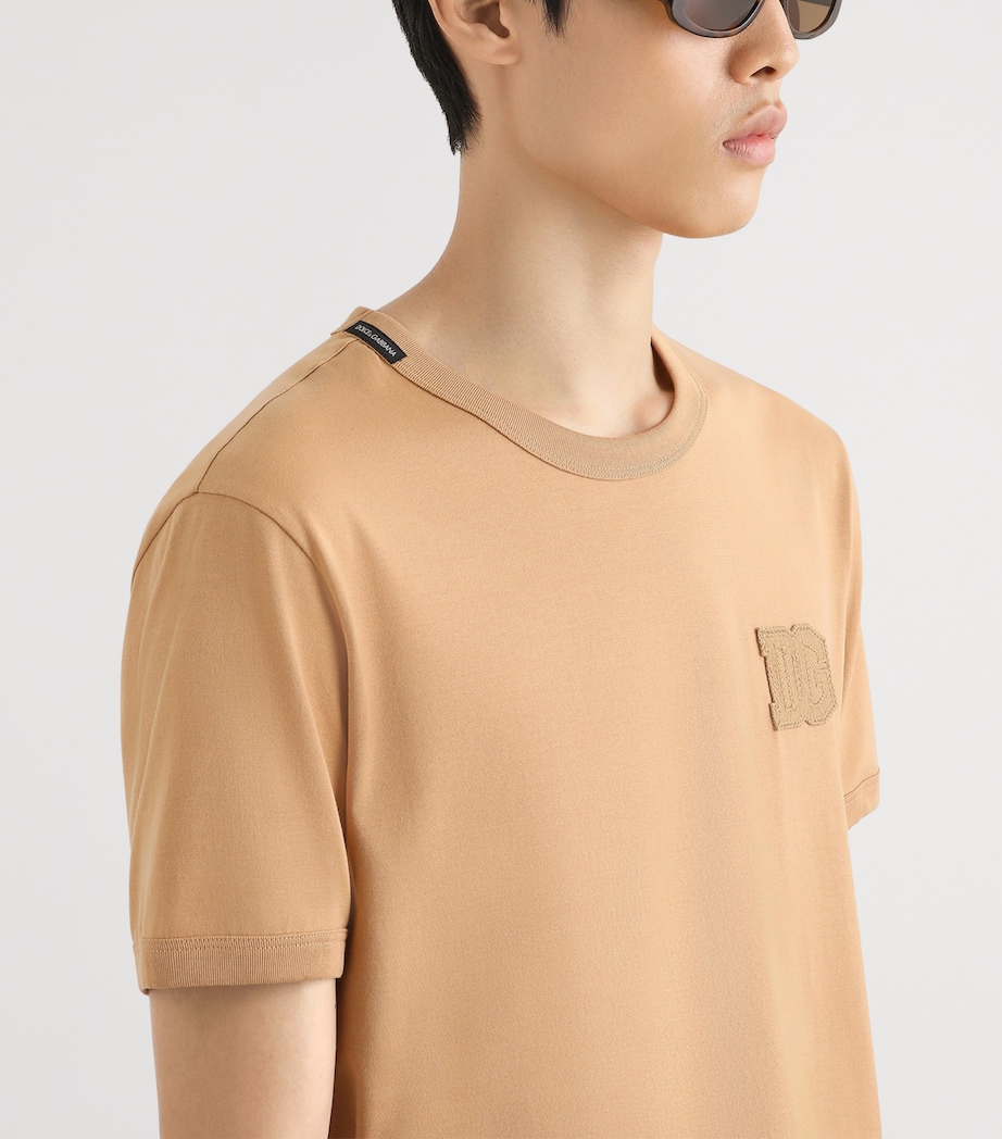Dolce&Gabbana Mens Cotton Logo-Patch T-Shirt Light Walnut B Image 4