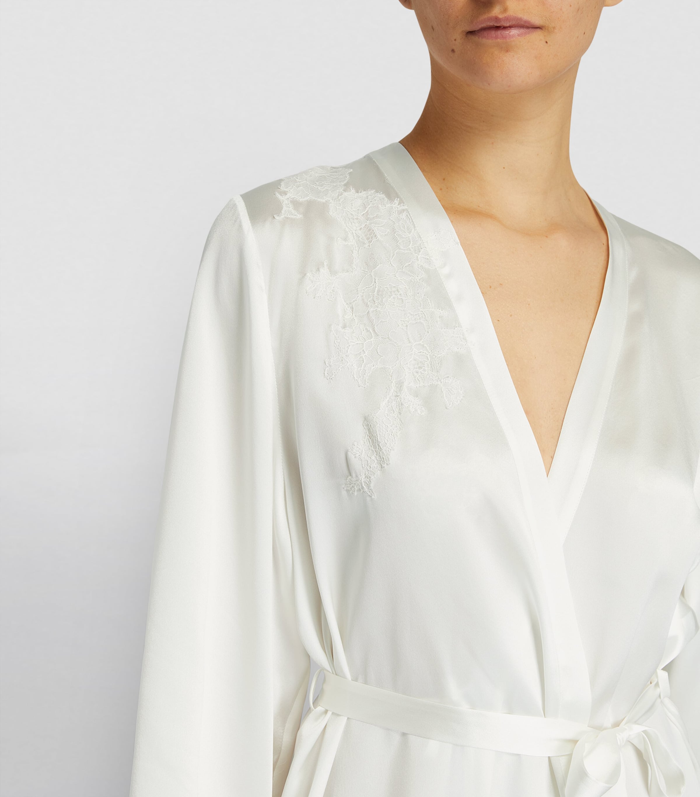 Silk Lace-Trim Robe NATUREL Image 4