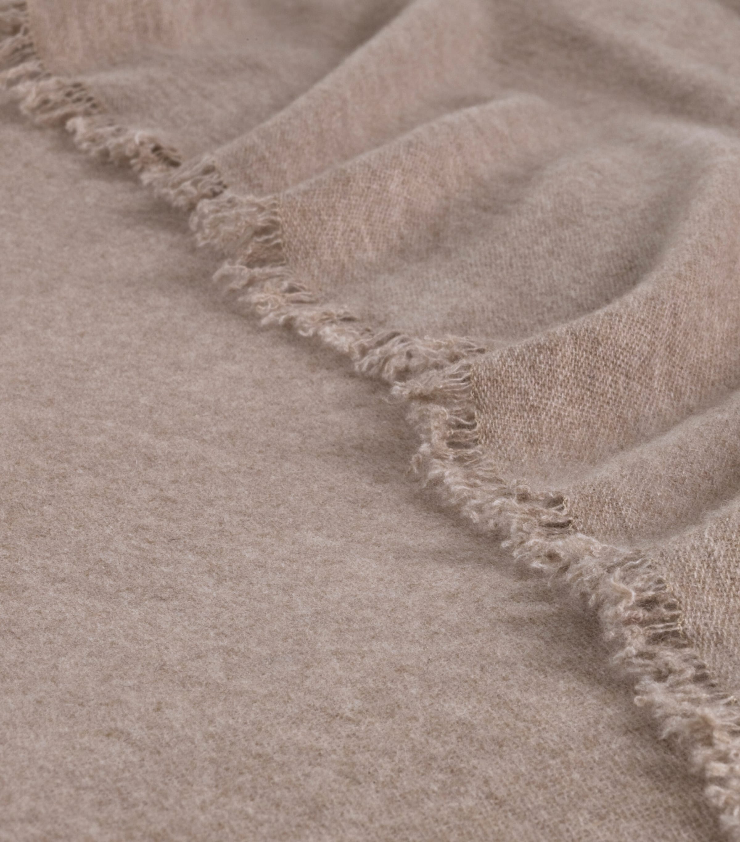 Frette Wool-Blend Lightness Blanket (250cm x 260cm) Beige Medio Image 4