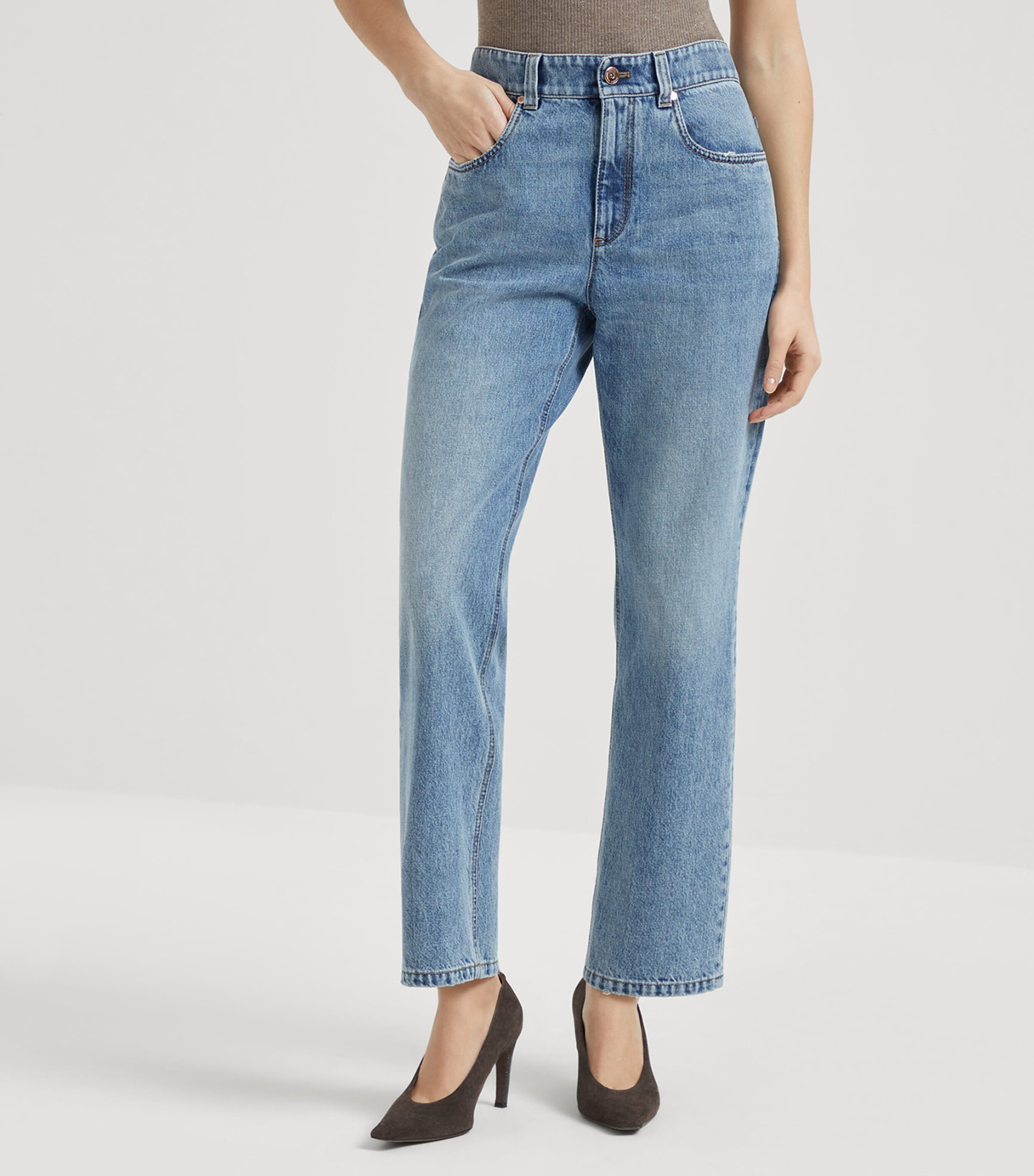 Brunello Cucinelli Womens Logo Patch Mid-Rise Straight-Fit Jeans Image 2