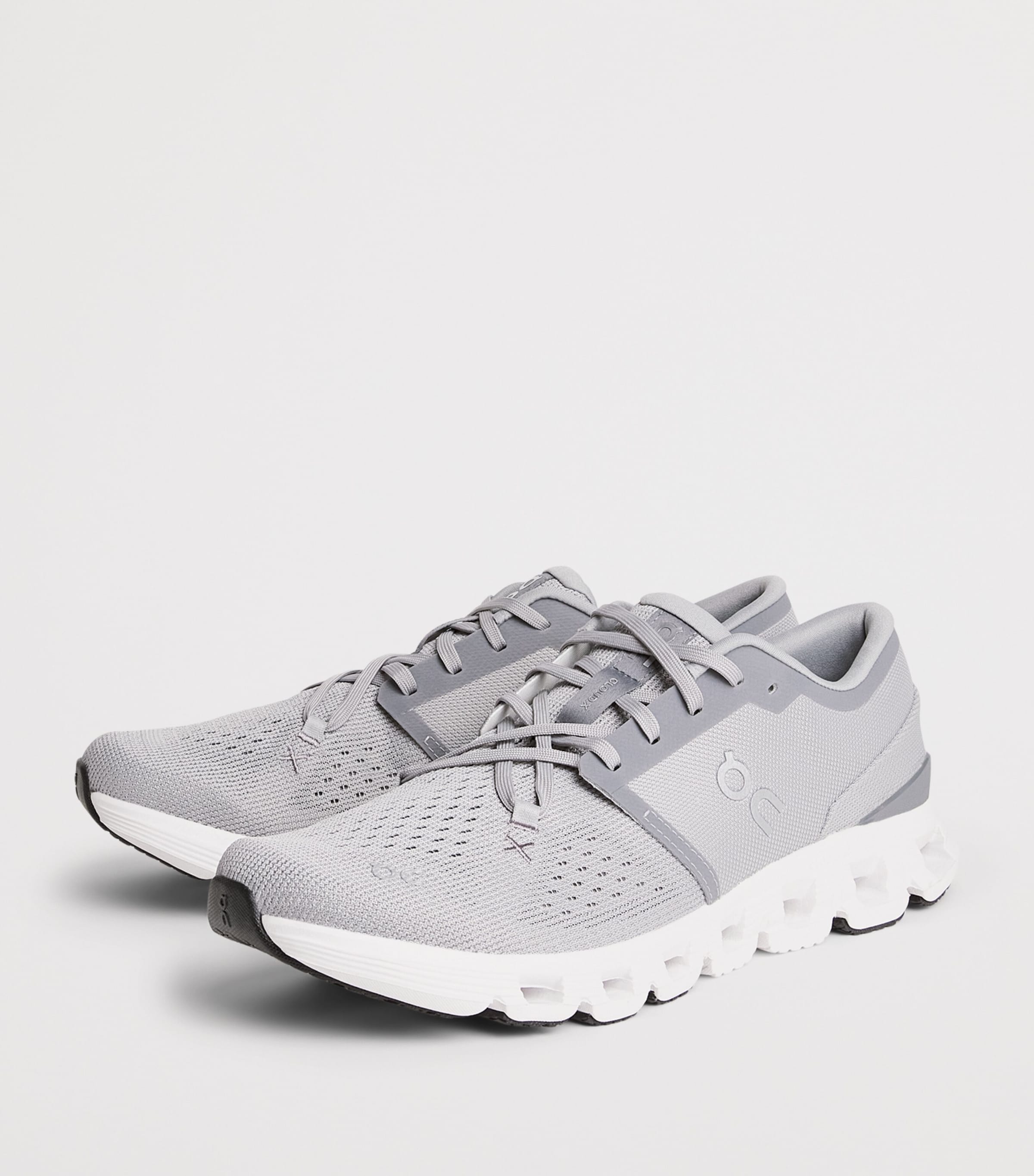 On Mens Cloud X 4 Trainers Alloy | Ivory Image 3