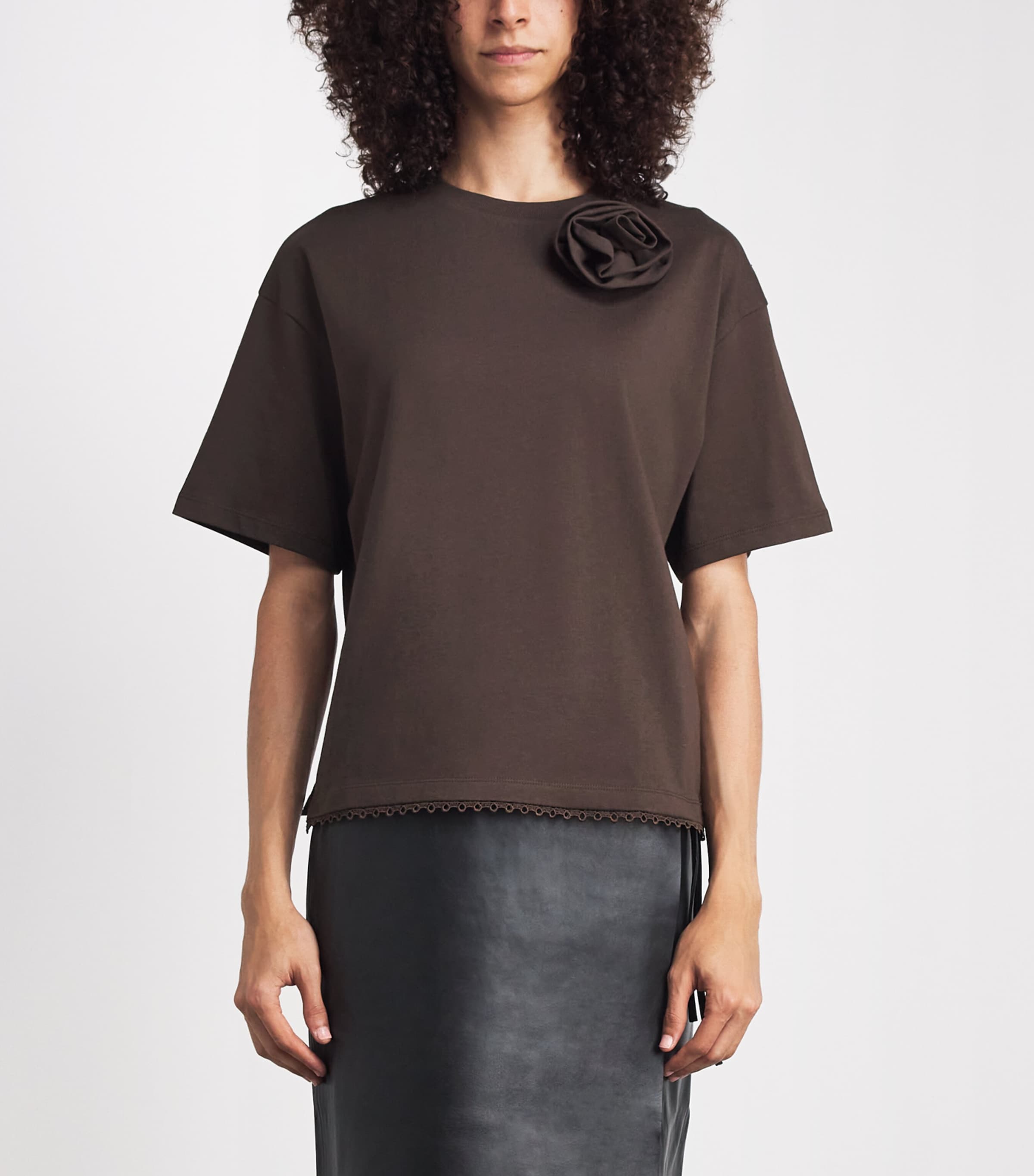 Claudie Pierlot Womens Cotton Floral-Appliqué T-Shirt Chocolate Image 4