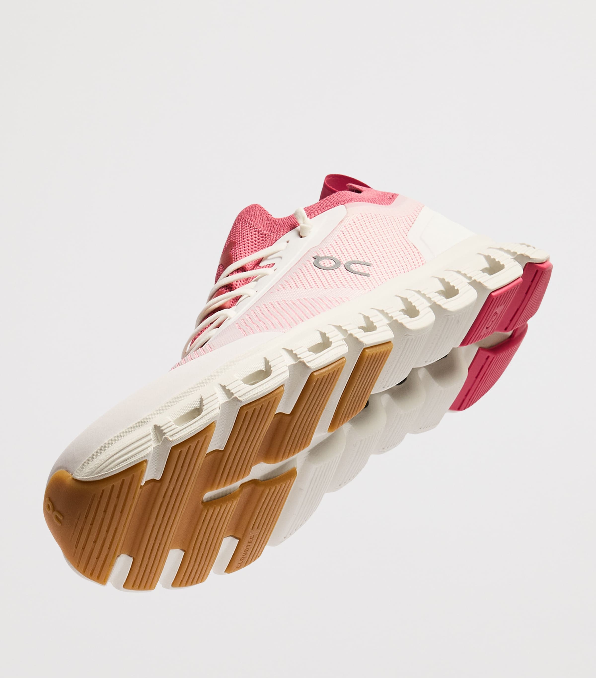 On Cloud 6 Versa Trainers Ivory | Camellia Image 7