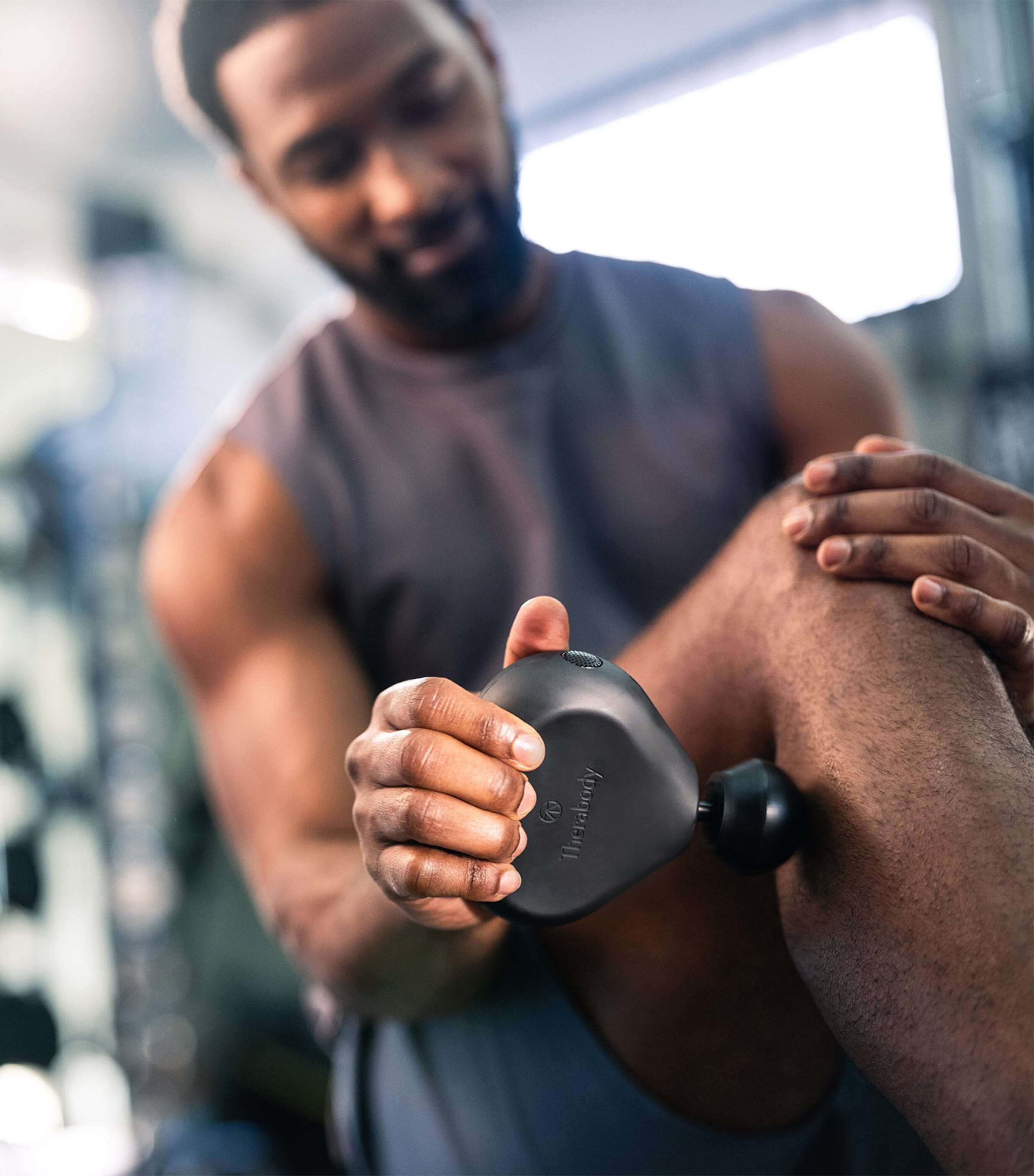 Theragun Mini 3.0 BLACK/SILVER Image 2