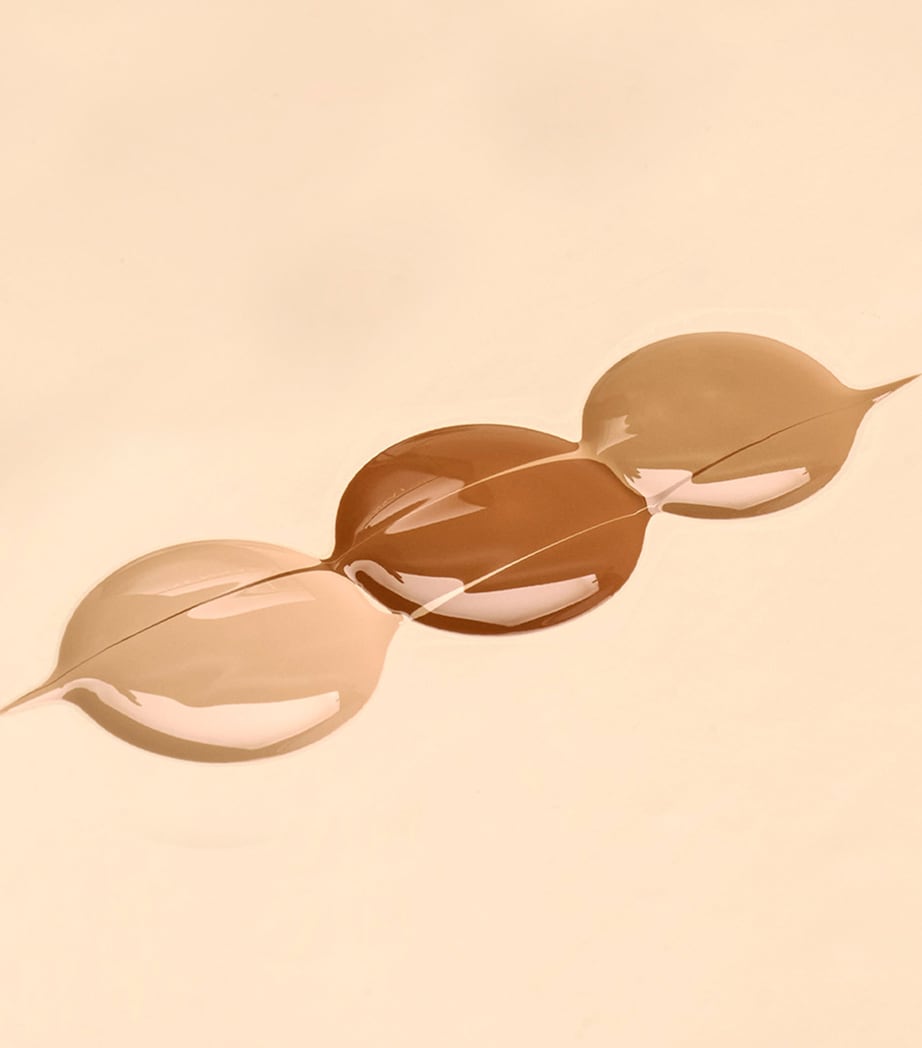 Sensai Luminous Sheer Foundation Ivory Beige Image 4