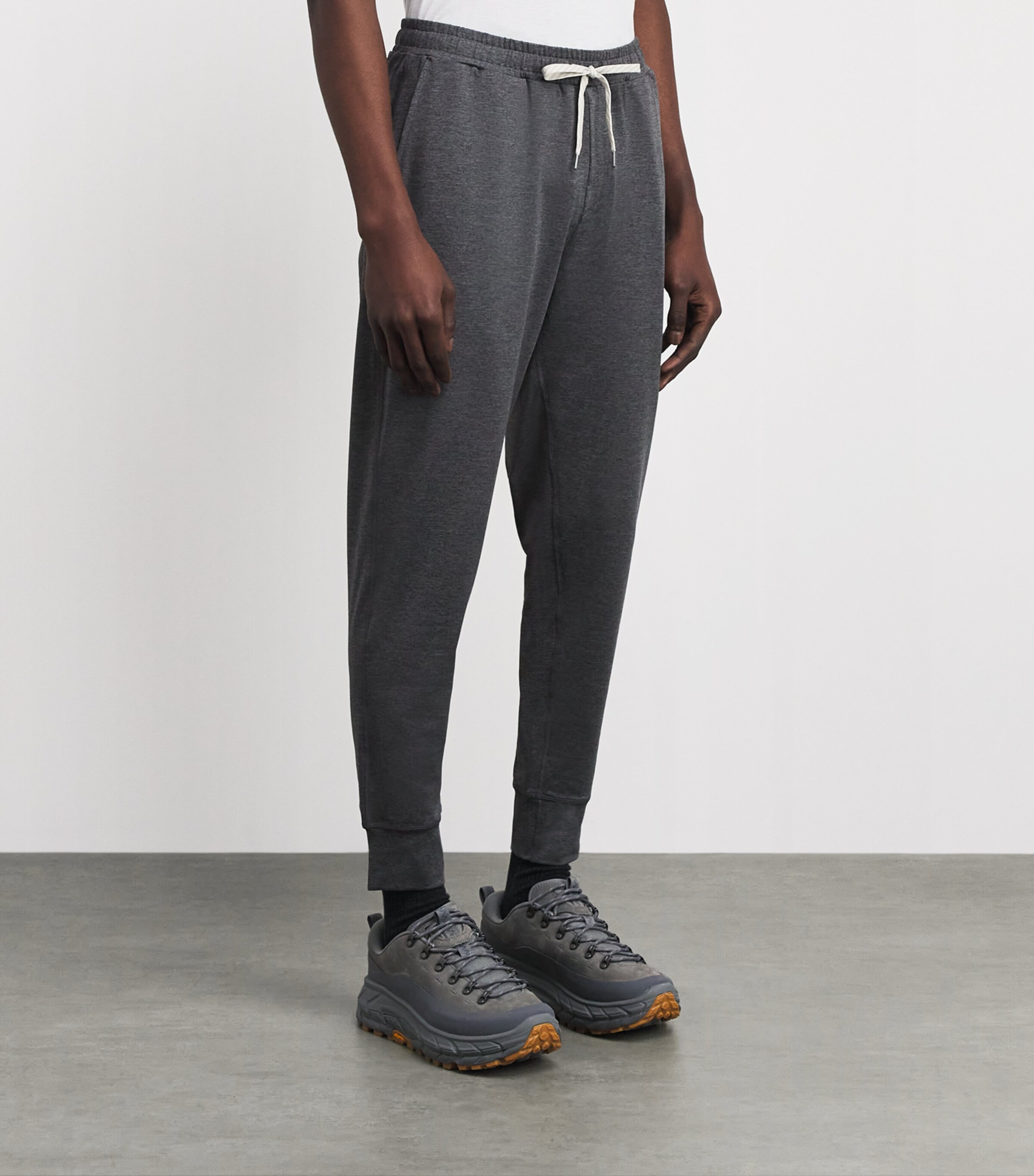 VUORI Mens Sunday Performance Sweatpants Hcc/charcoal Heather Image 4