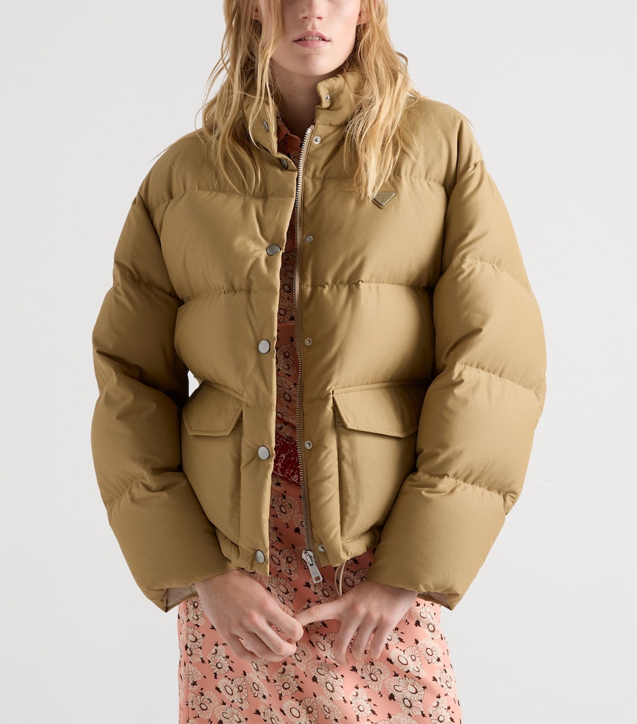 Down-Filled Technical Puffer Jacket F0594 Image 4