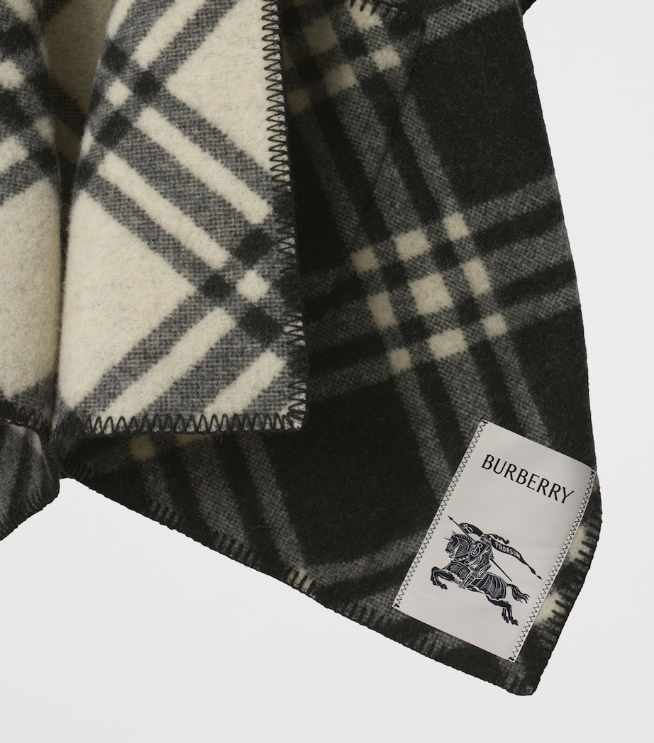 Wool Reversible Check Cape BLACK Image 4