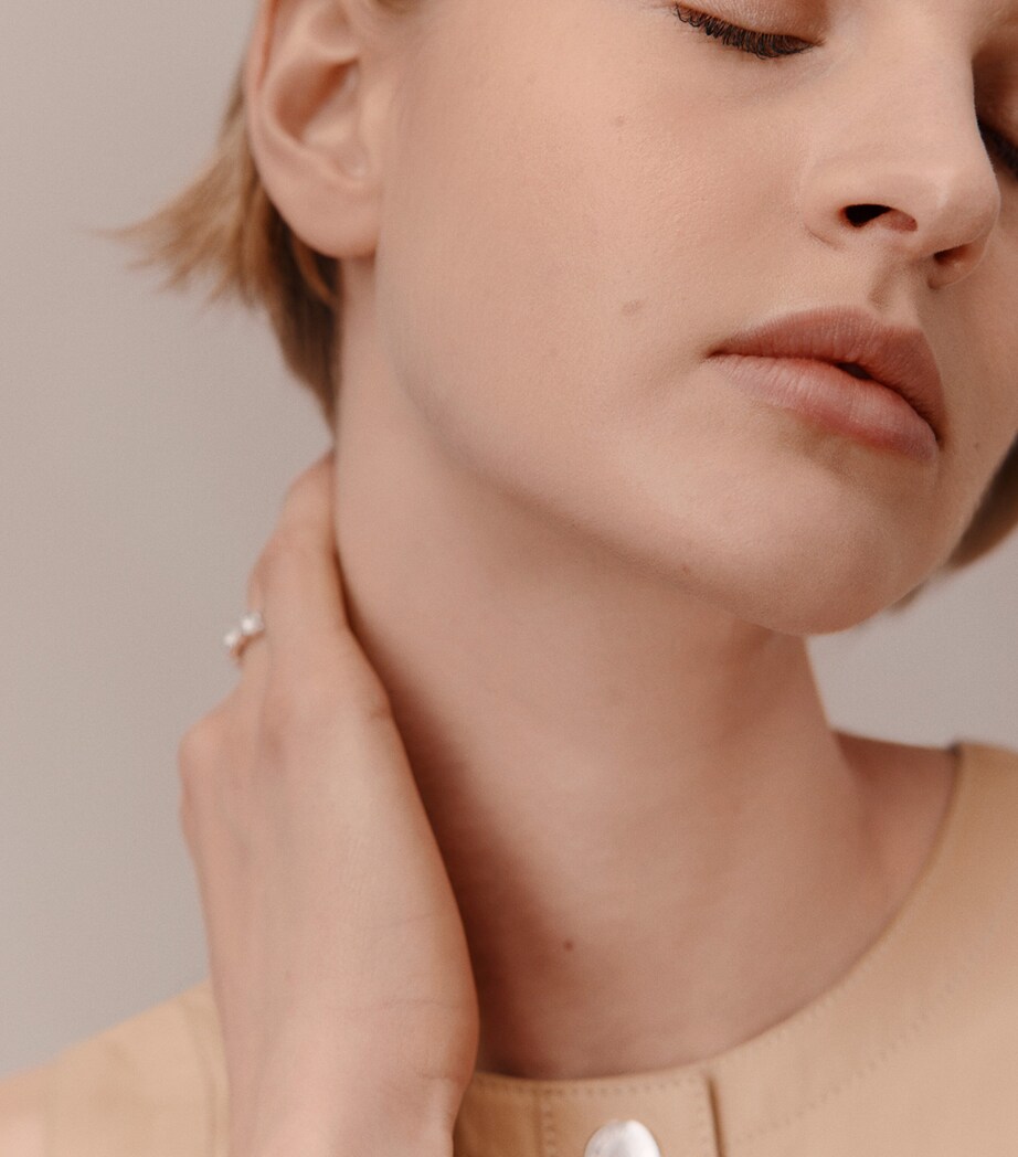 HERMÈS Plein Air Luminous Matte Skincare Foundation Blé Image 9