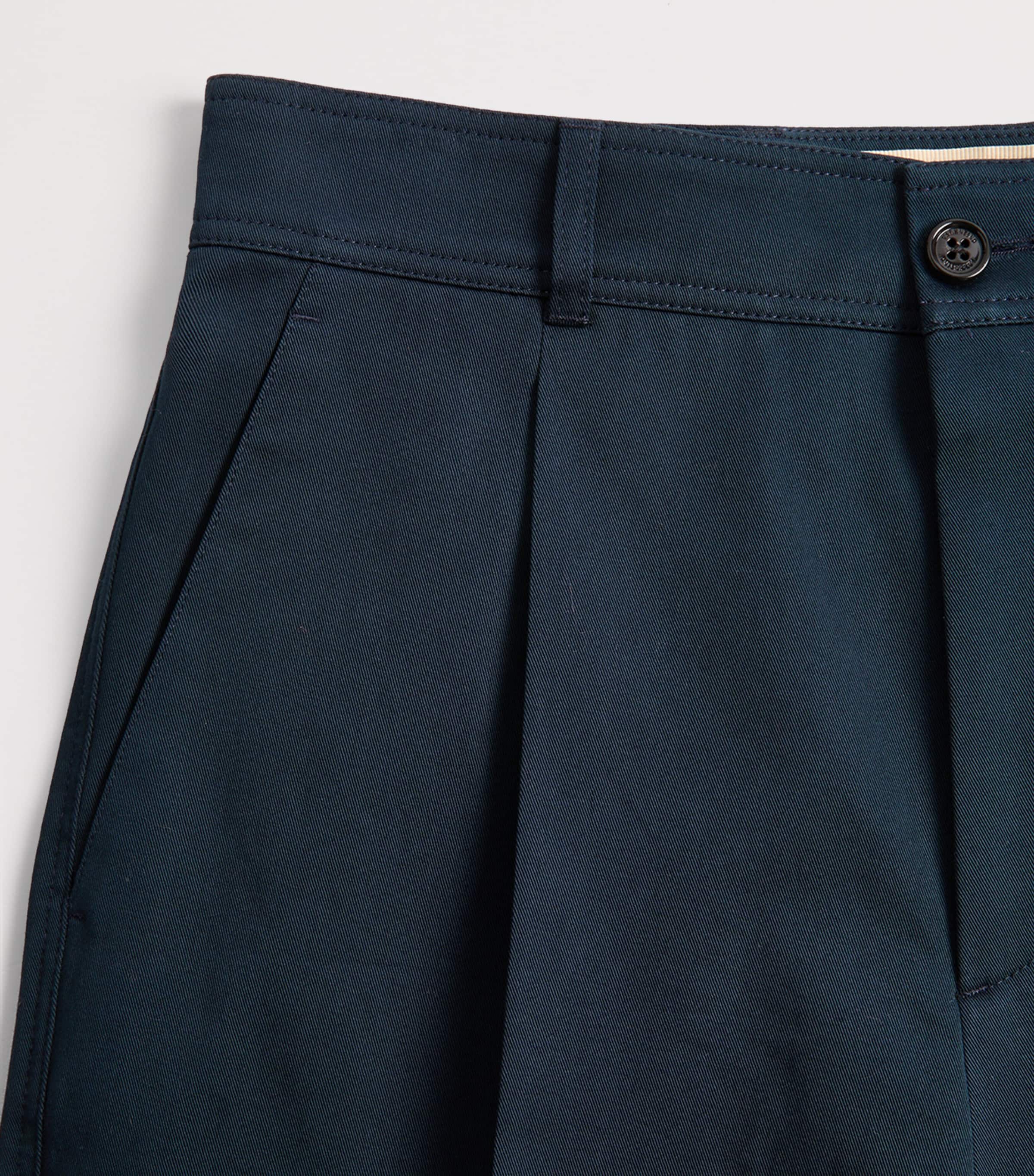 Valentino Garavani Mens Cotton Pleated Straight Chinos Image 6