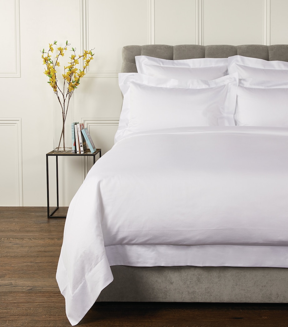 Amanda King Fitted Sheet (150cm x 200cm) WHITE 100 Image 1