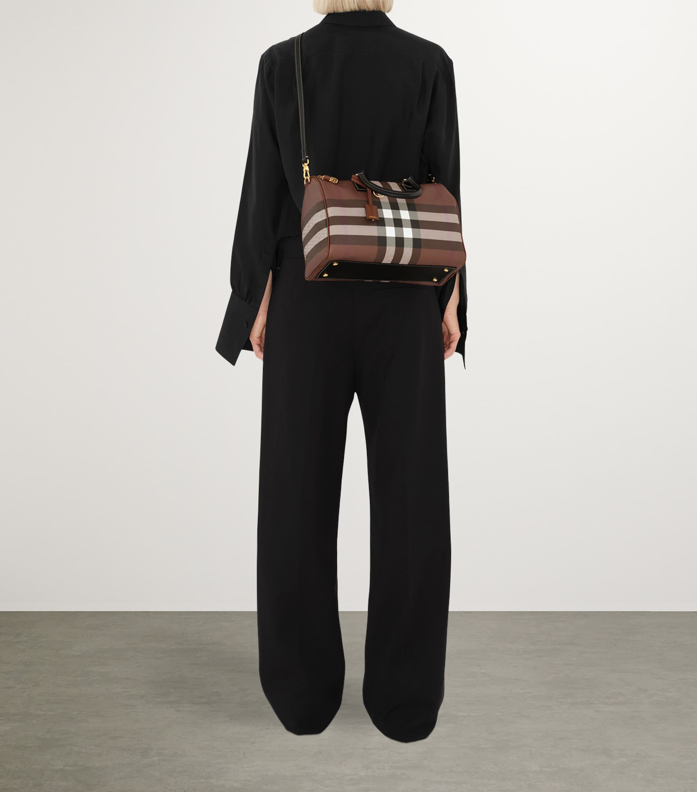 Medium Check Holdall DARK BIRCH BROWN CHK Image 3